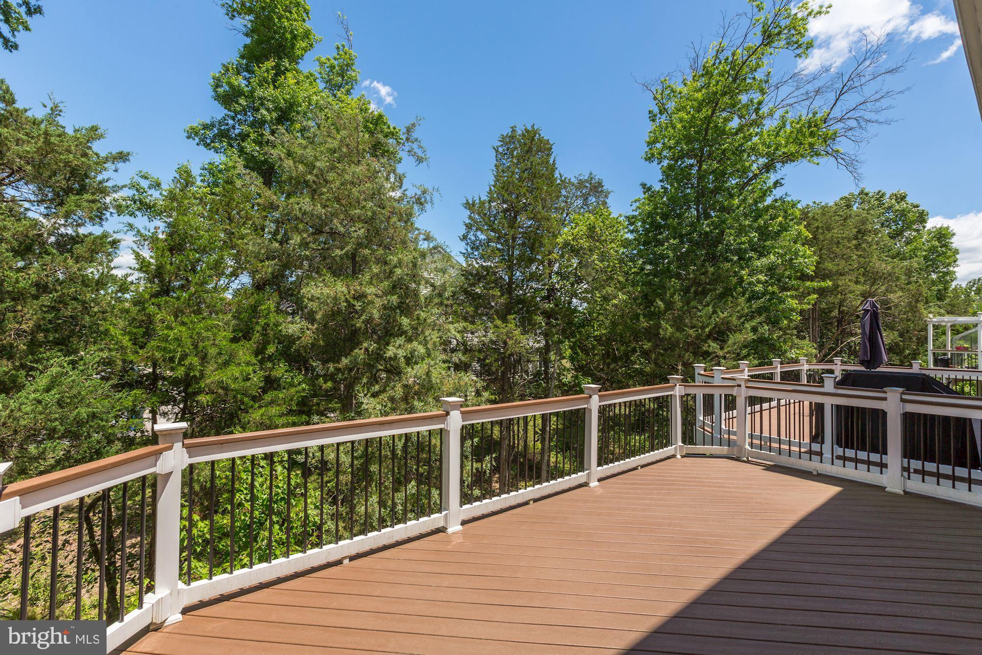 LOUDOUN VALLEY ESTATES 2 - Residential Lease