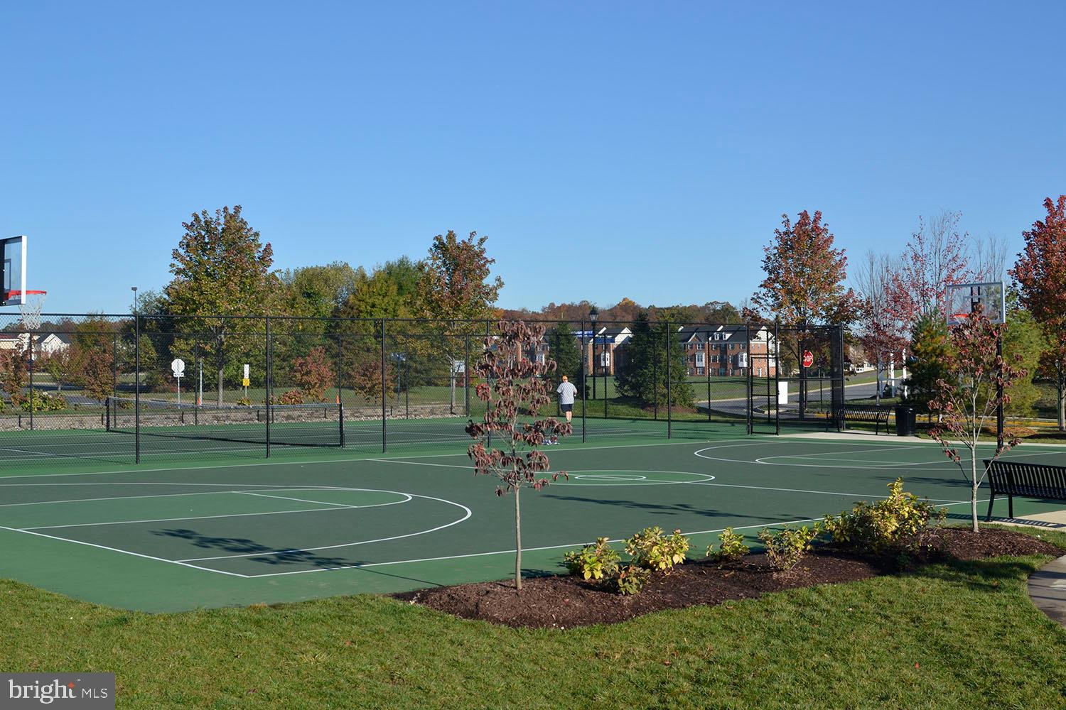 LOUDOUN VALLEY ESTATES 2 - Residential Lease