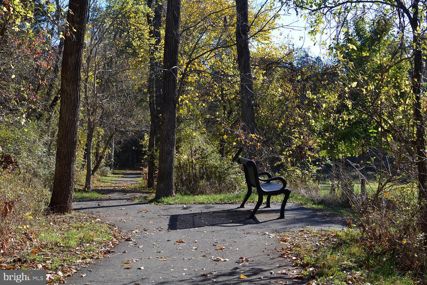 LOUDOUN VALLEY ESTATES 2 - Residential Lease