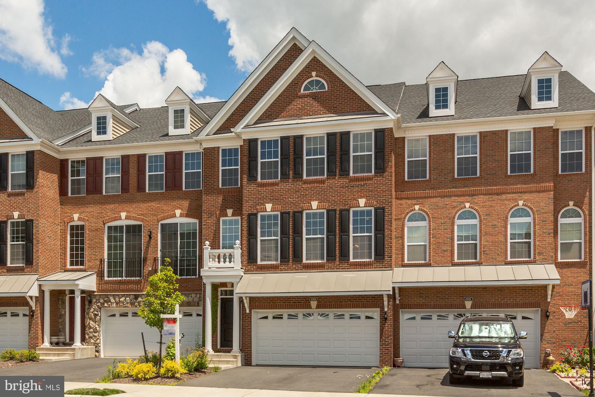 LOUDOUN VALLEY ESTATES 2 - Residential Lease