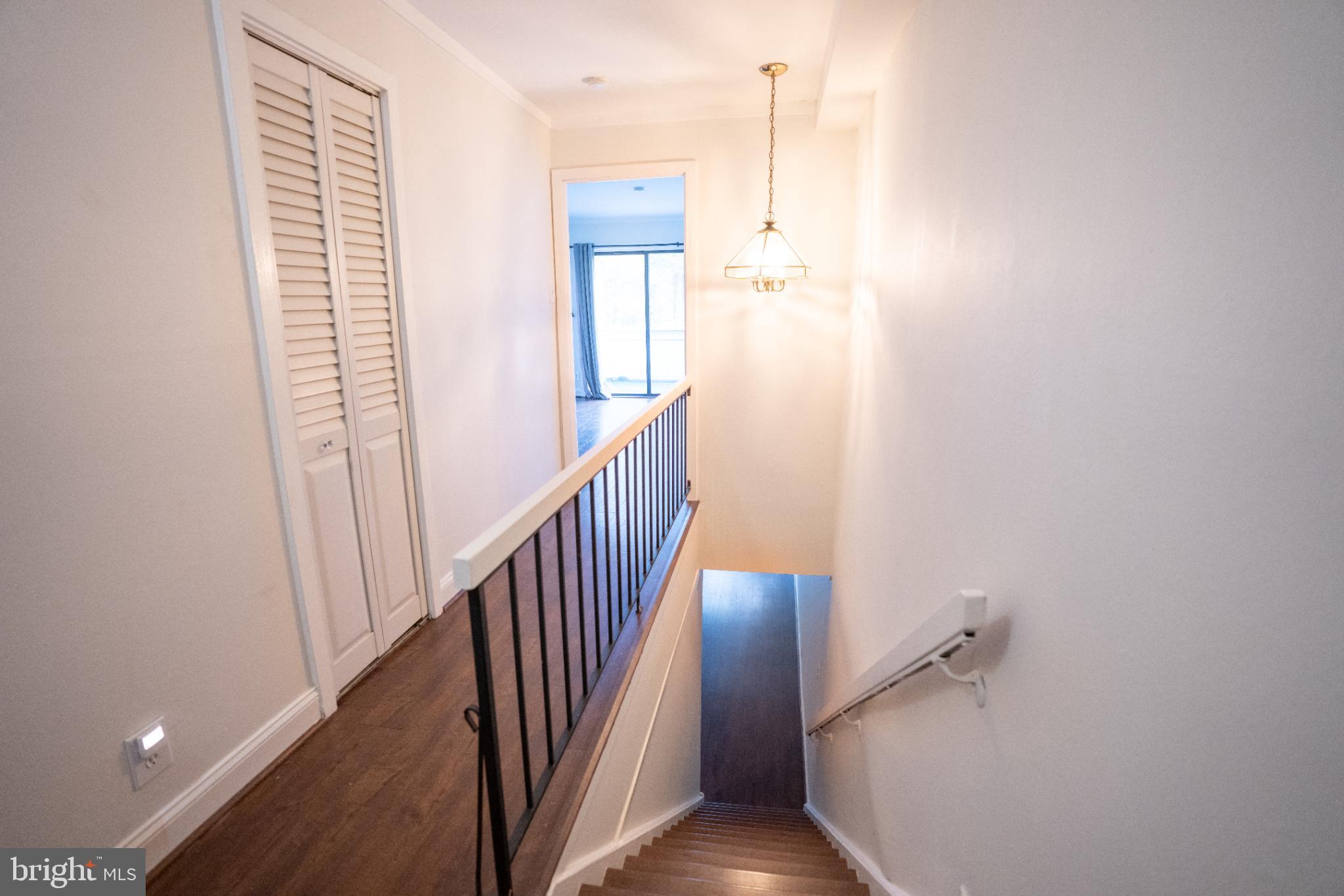 SUMMIT HOUSE - Residential