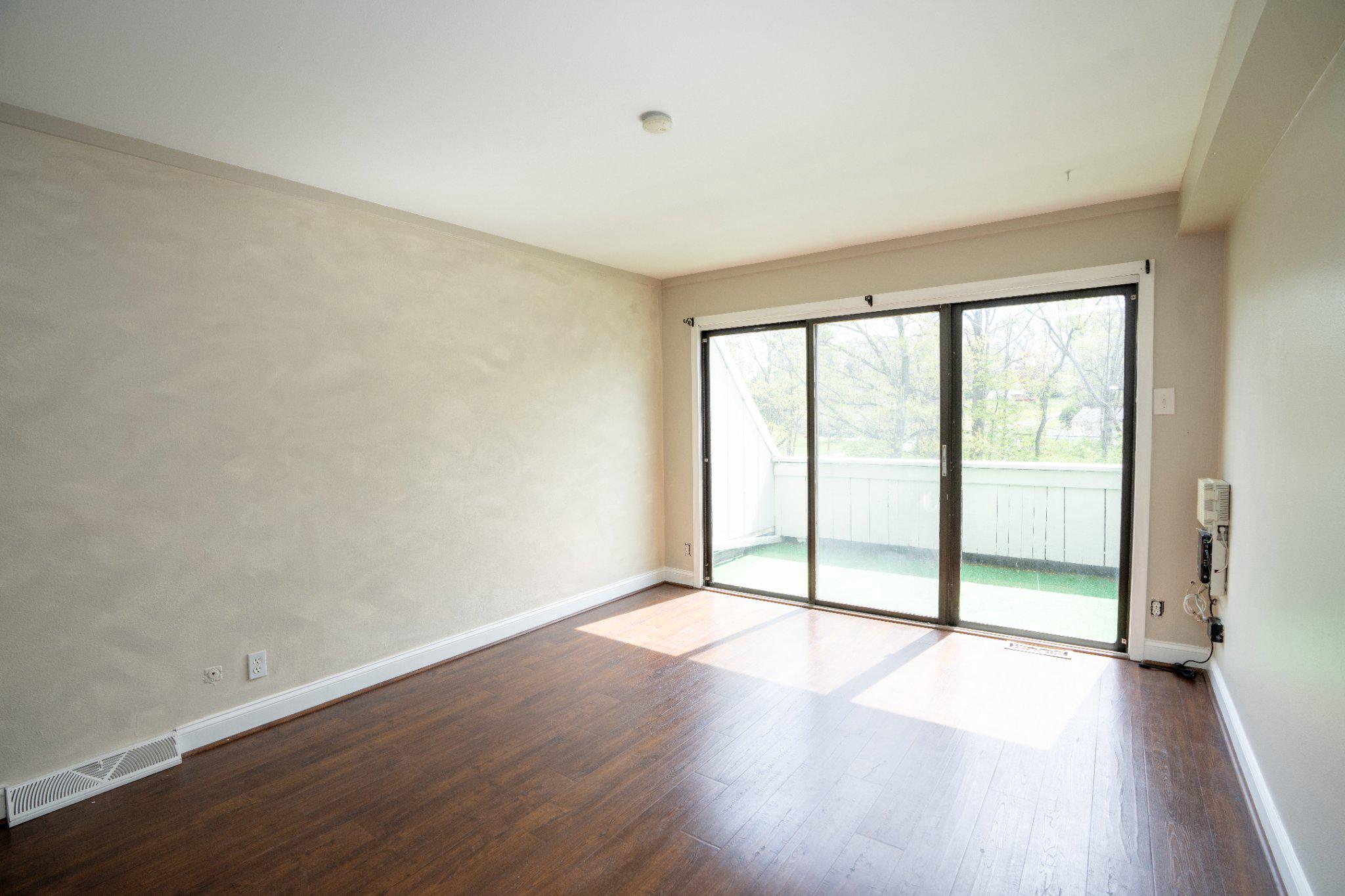 SUMMIT HOUSE - Residential