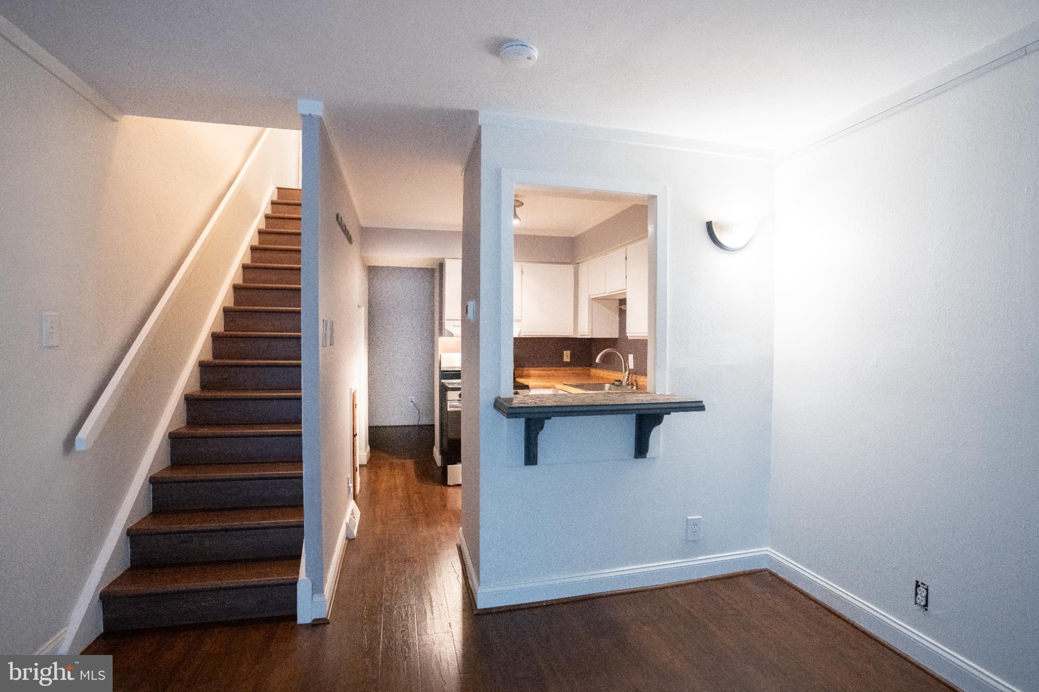 SUMMIT HOUSE - Residential