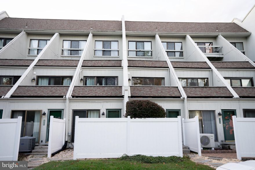 Welcome to this beautifully updated townhome in Summit House!  The freshly painted home features luxury vinyl plank flooring throughout both levels, wainscoting, updated light fixtures, a new HVAC (2023) and water heater (2020).  The updated kitchen is enhanced with a new stove, refinished cabinets and counters and a breakfast bar opening into the living room.  A dedicated office space with built-in bookcases finishes the first floor.  Upstairs the spacious, bright bedroom with a walk-in closet leads to a private balcony.  The tastefully renovated bathroom features a walk-in shower, and the laundry has been updated with external venting.  You’ll love relaxing in your front garden and taking advantage of the many community amenities including a swimming pool, tennis courts, playground and clubhouse.   This home is conveniently located within Summit House for quick, easy access and has ample parking.  Located within the excellent West Chester Area School district and close to shops, restaurants and all that West Chester has to offer.  Welcome home!