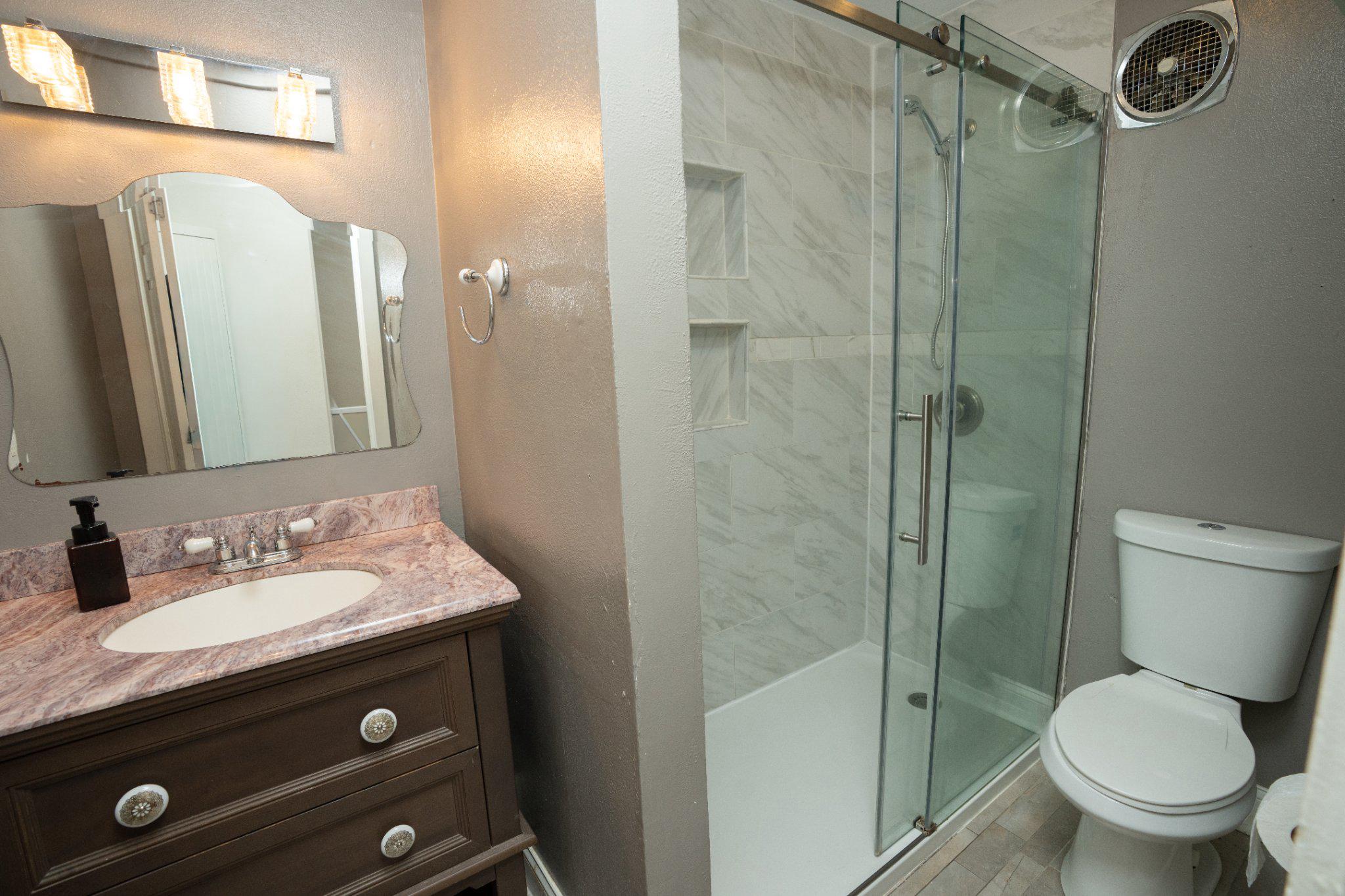 SUMMIT HOUSE - Residential