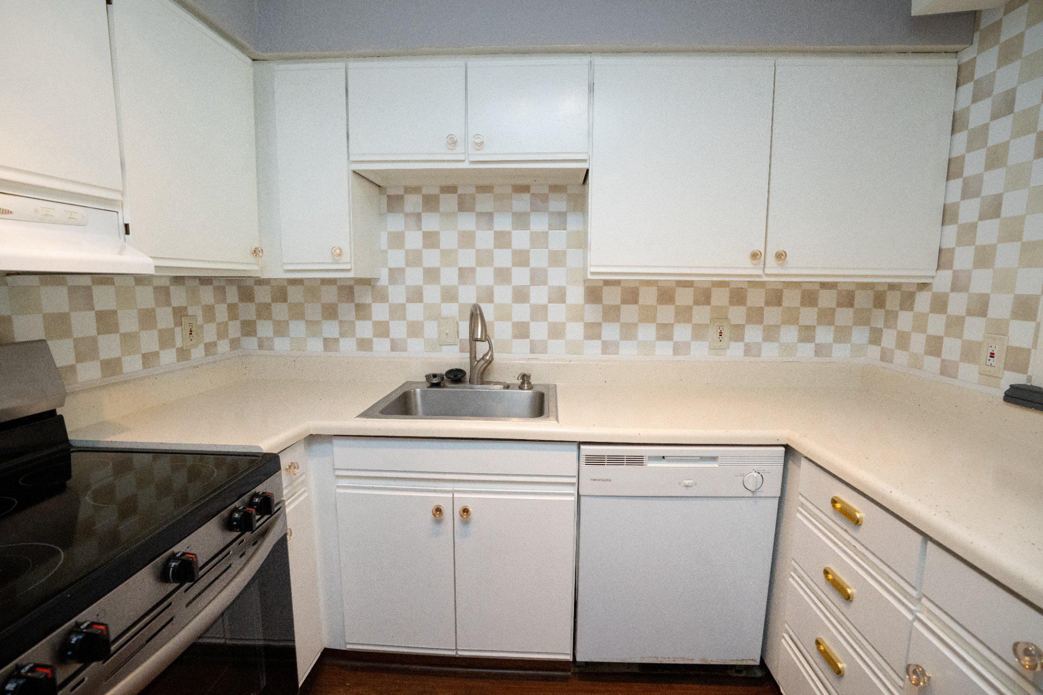 SUMMIT HOUSE - Residential