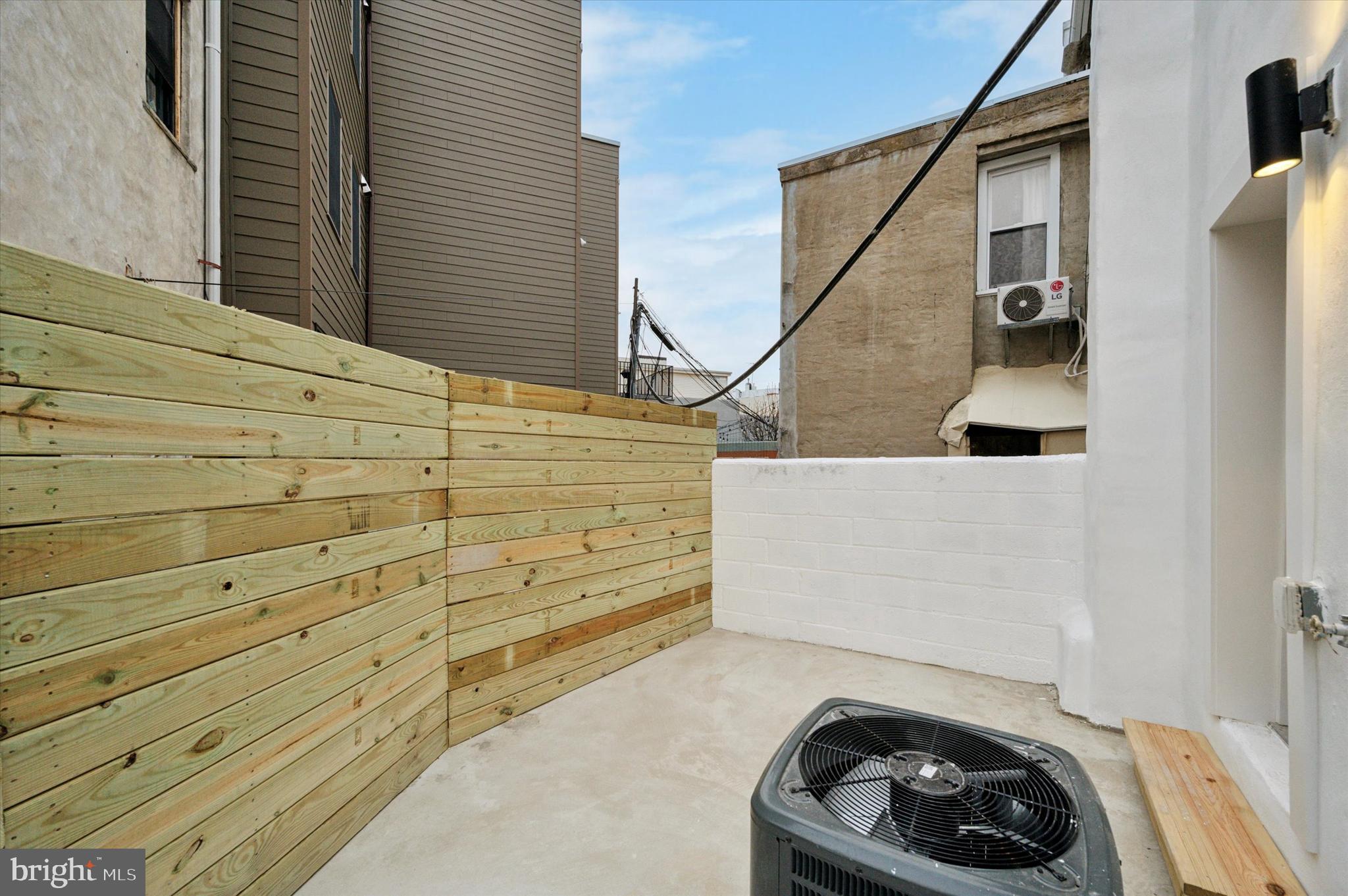 PASSYUNK SQUARE - Residential