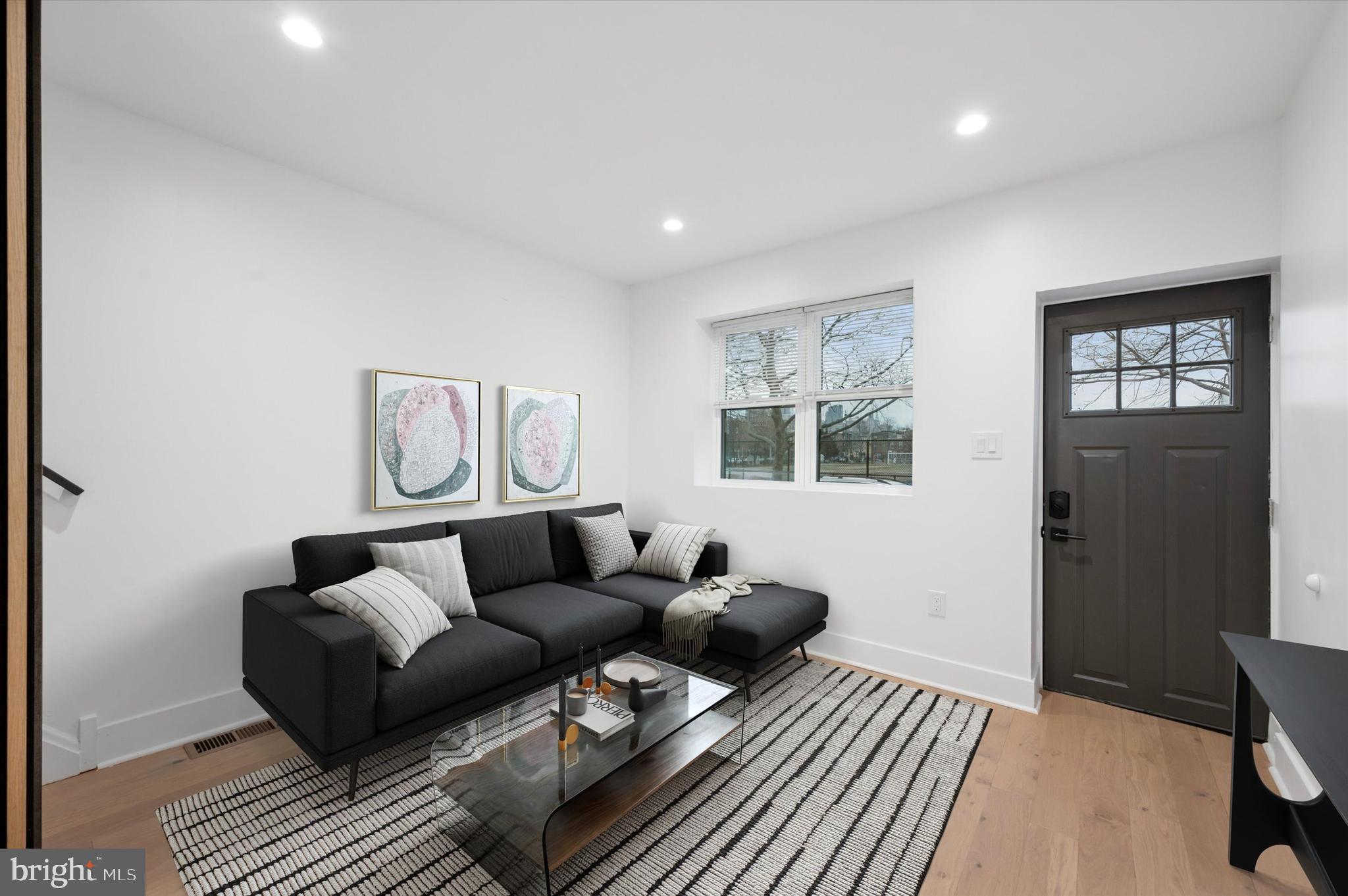 PASSYUNK SQUARE - Residential