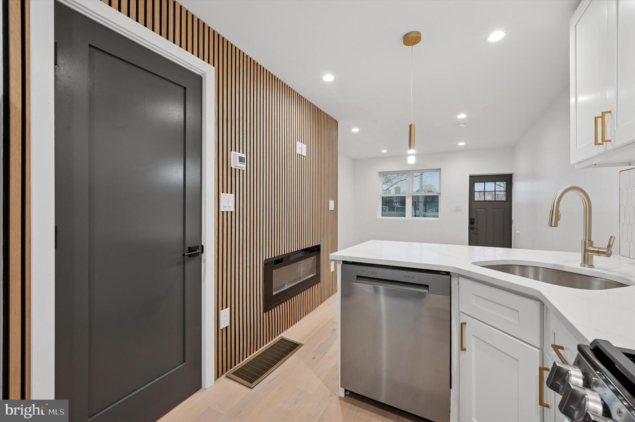 PASSYUNK SQUARE - Residential