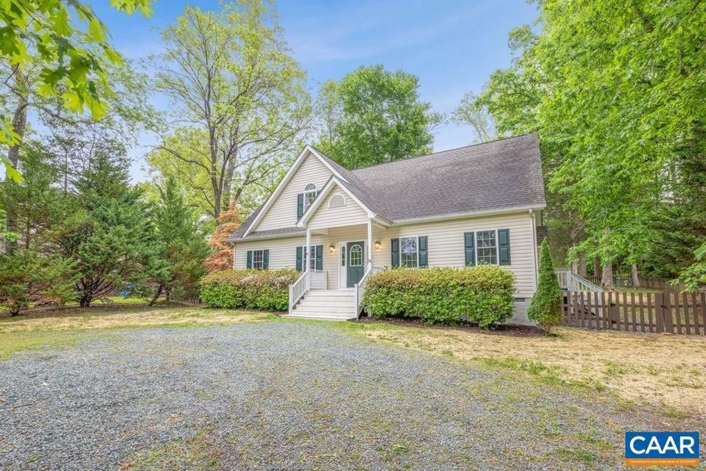 Photo of 29 Tuscarora Dr, PALMYRA, VA 22963 (MLS # 677151)