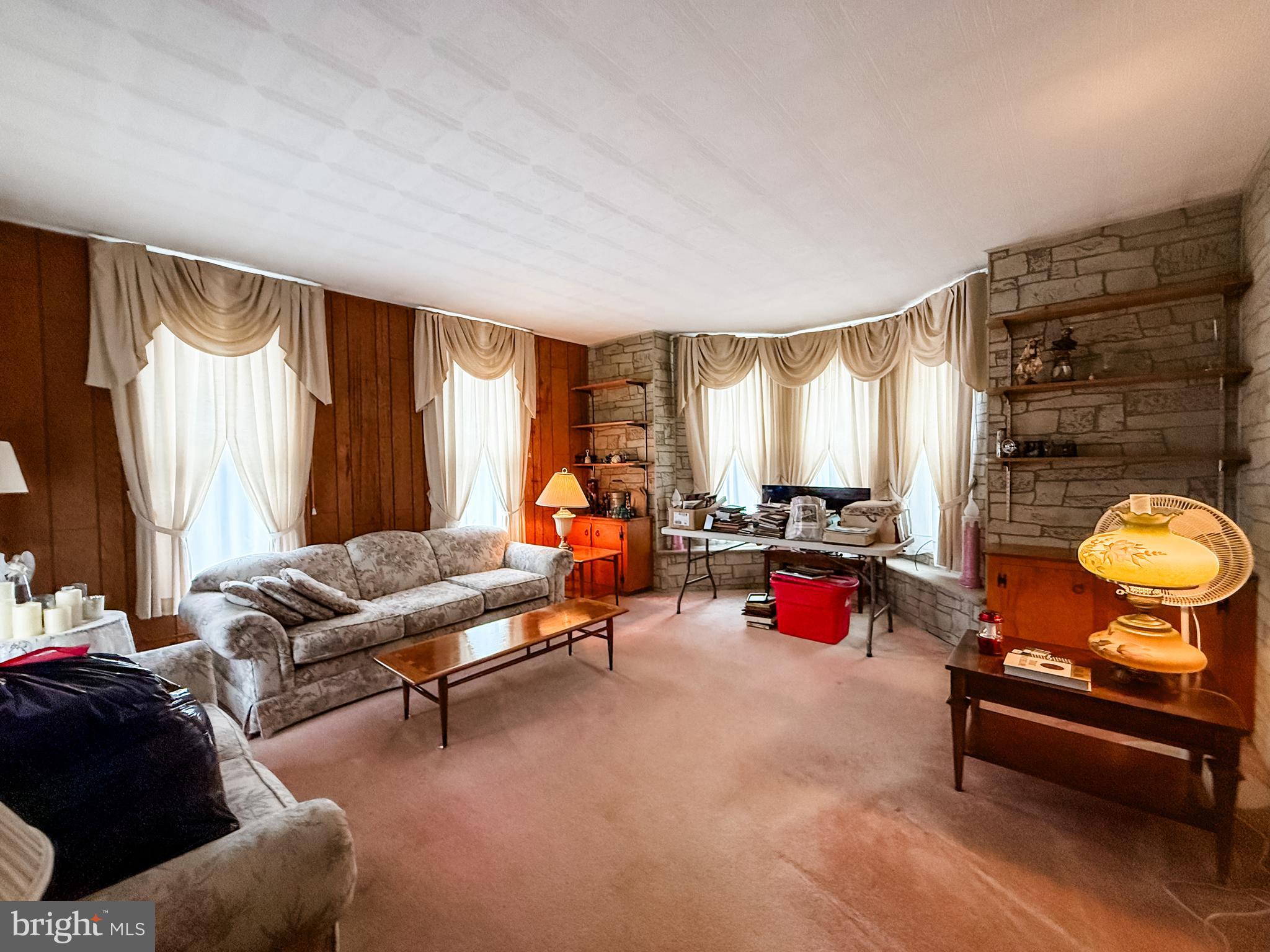4 SUNNYSIDE DRIVE