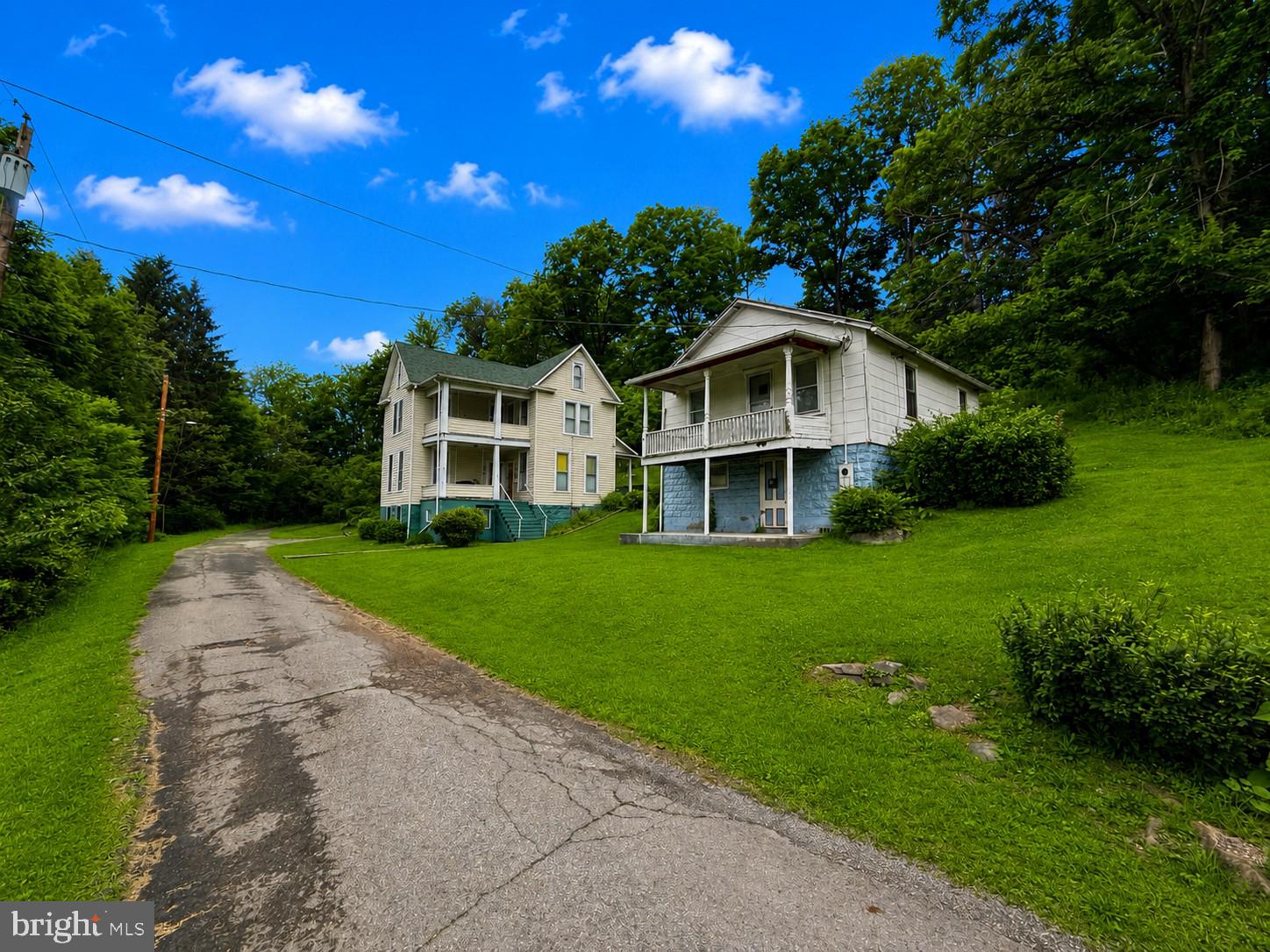 4 SUNNYSIDE DRIVE