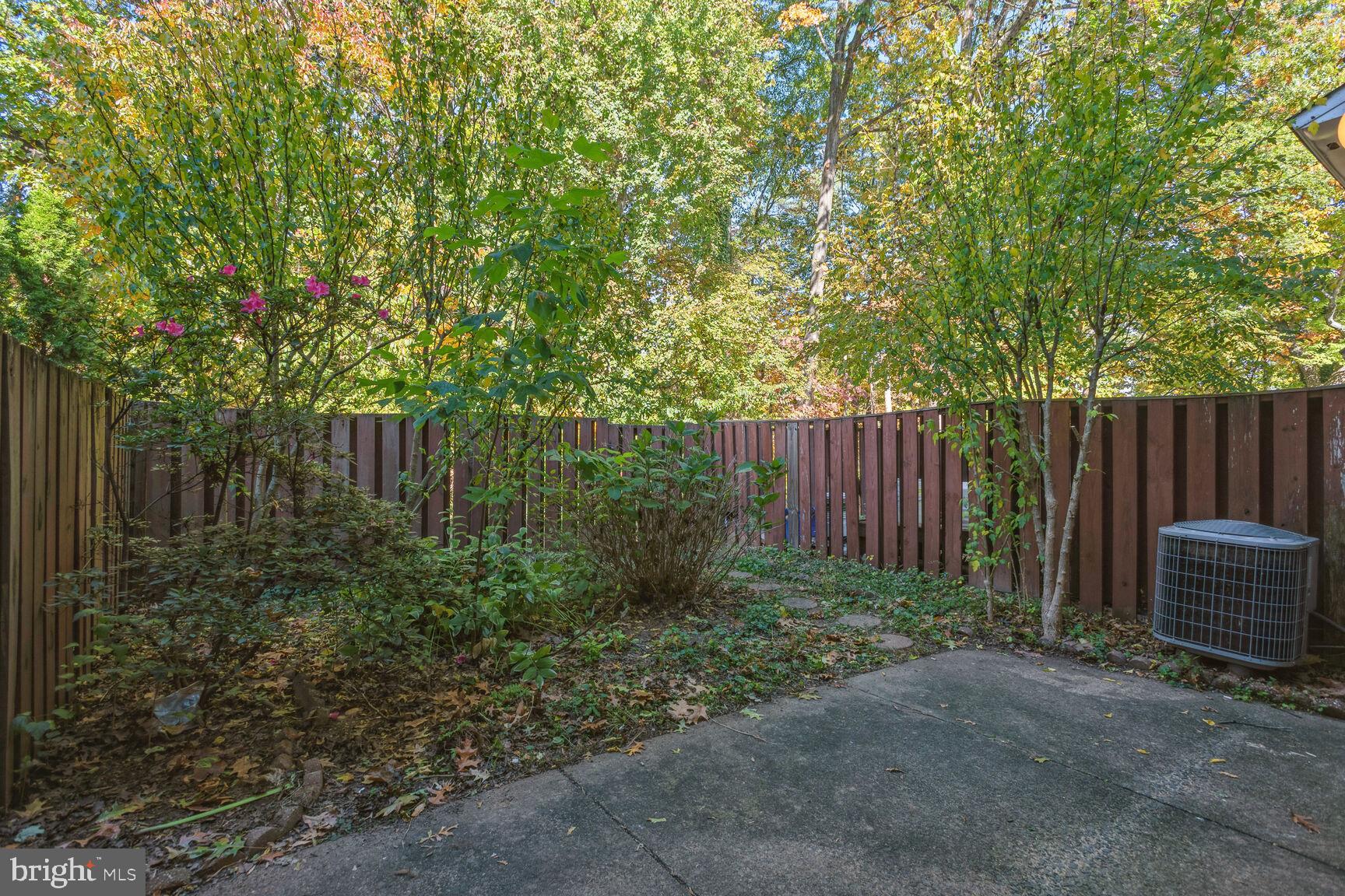 SOUTHGATE SQUARE CLUSTER - Residential Lease