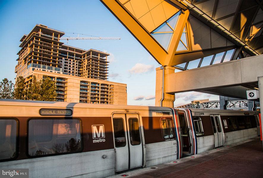 SOUTHGATE SQUARE CLUSTER - Residential Lease