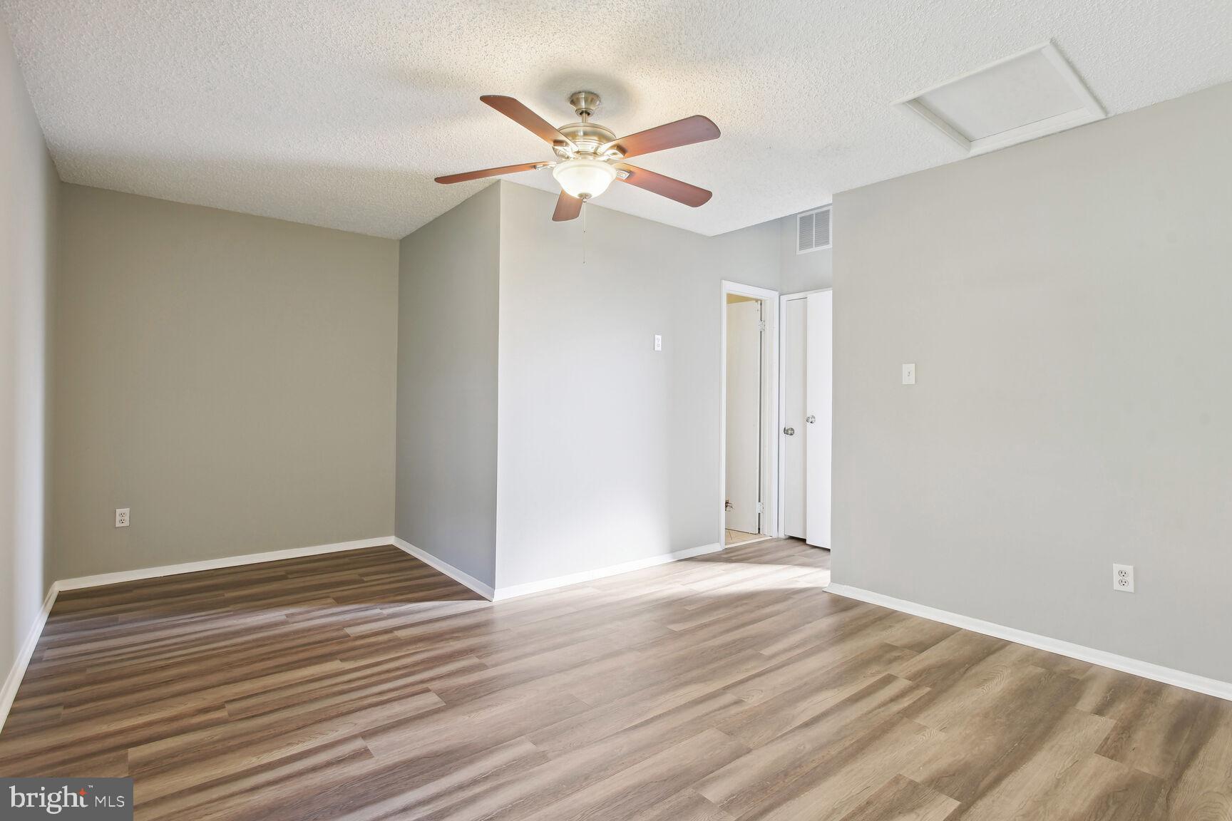 SOUTHGATE SQUARE CLUSTER - Residential Lease