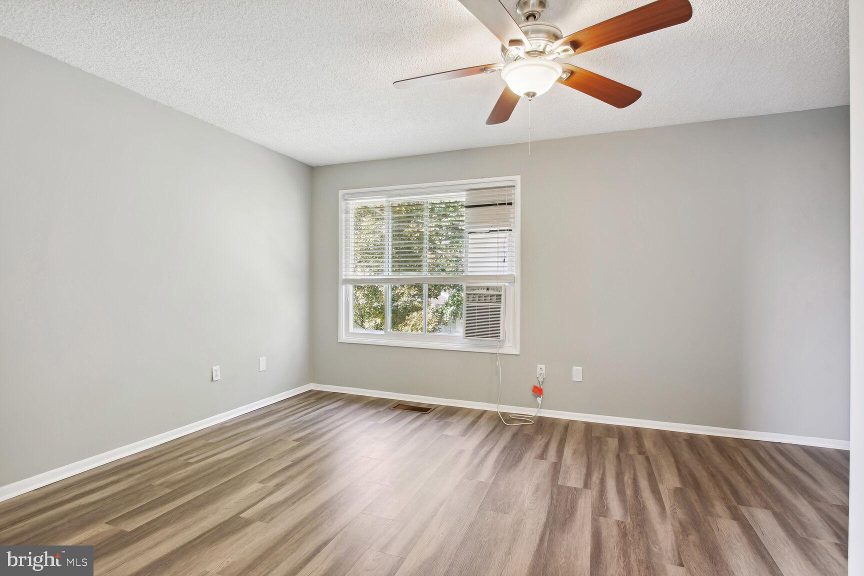 SOUTHGATE SQUARE CLUSTER - Residential Lease