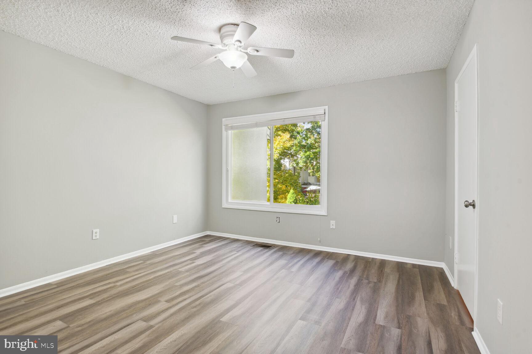 SOUTHGATE SQUARE CLUSTER - Residential Lease