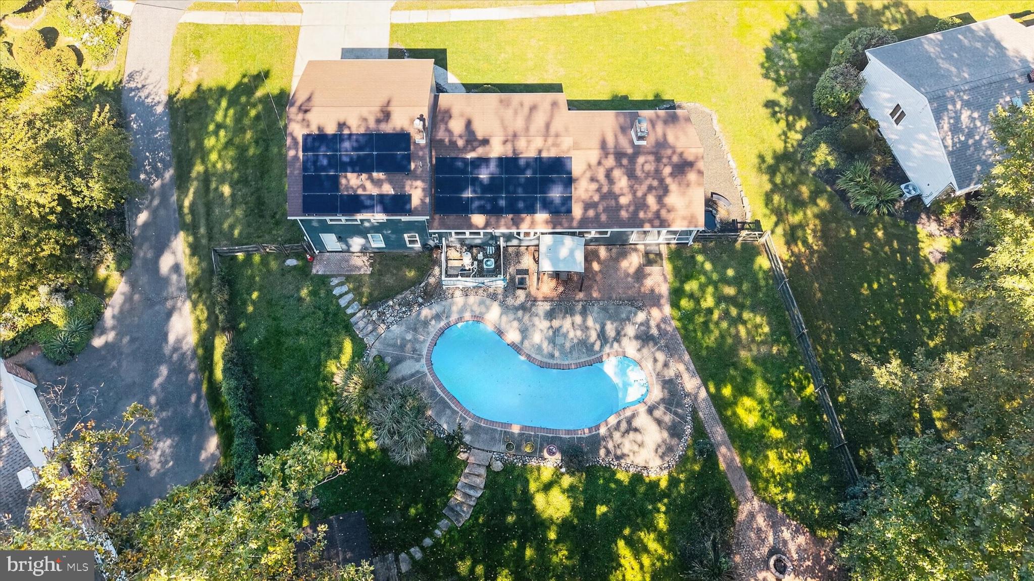 405 COUNTRY CLUB DRIVE