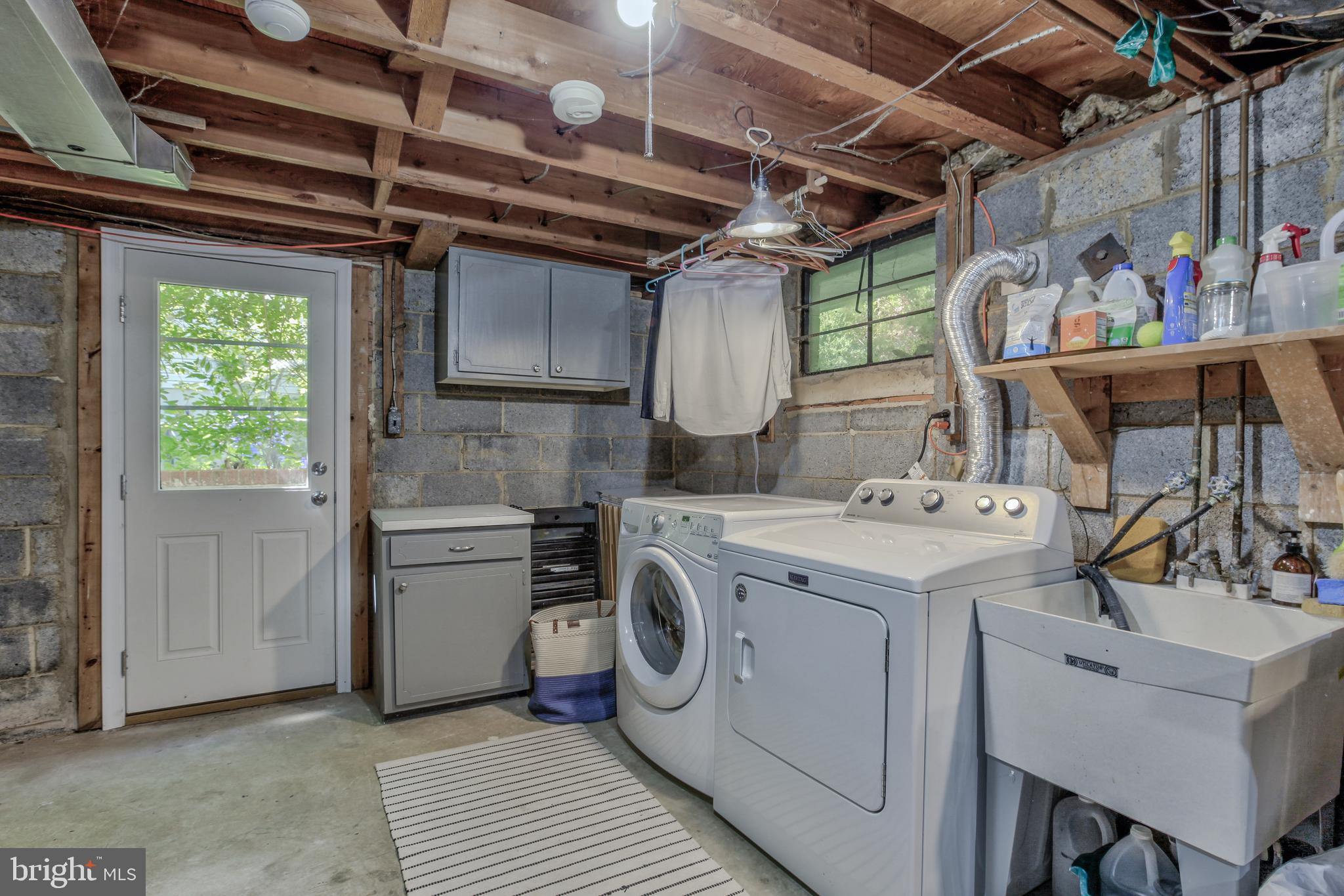 ROCK CREEK MANOR - Residential