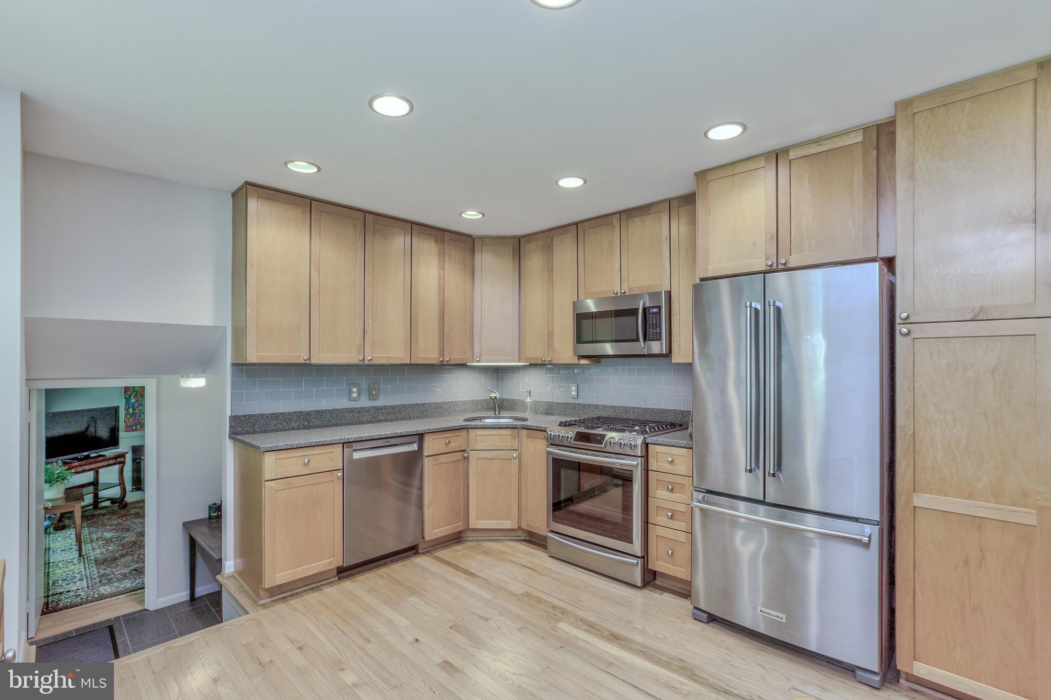 ROCK CREEK MANOR - Residential