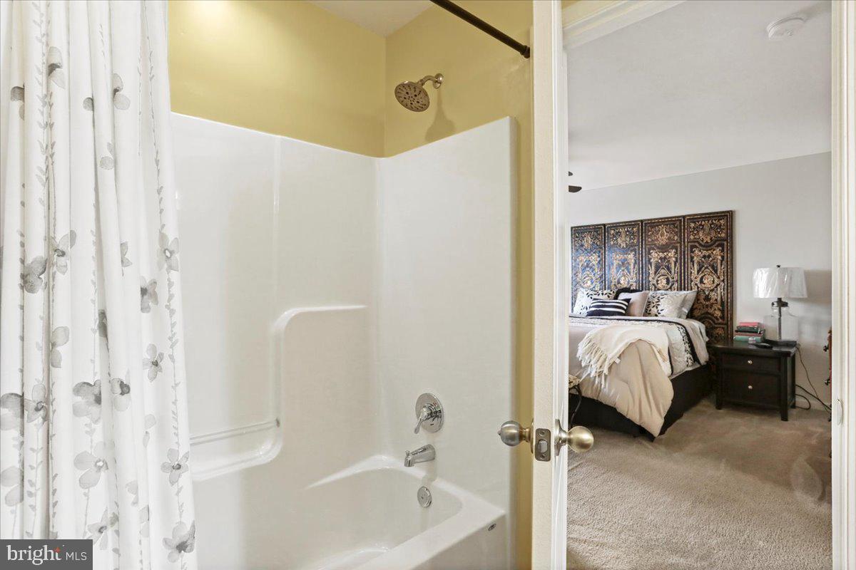 MANOR PARK - Residential