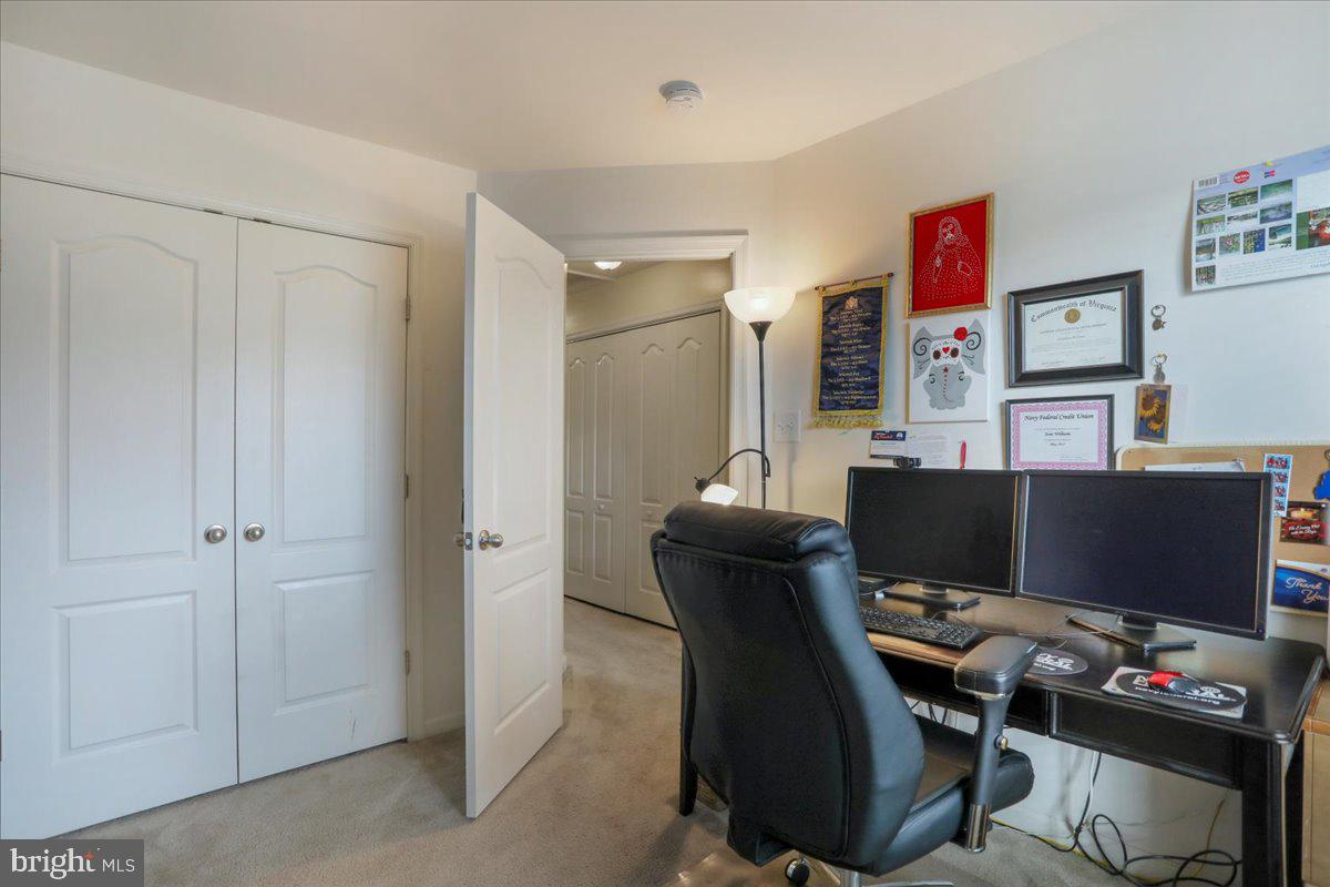 MANOR PARK - Residential