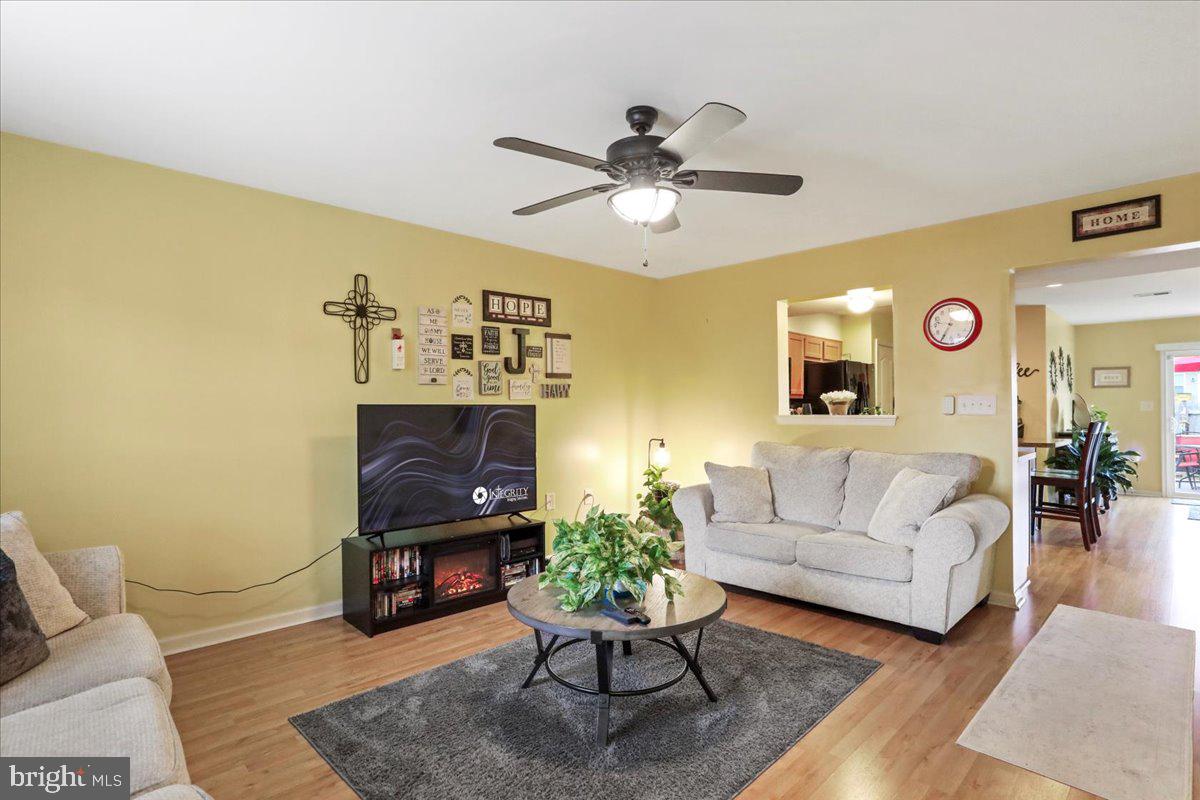 MANOR PARK - Residential