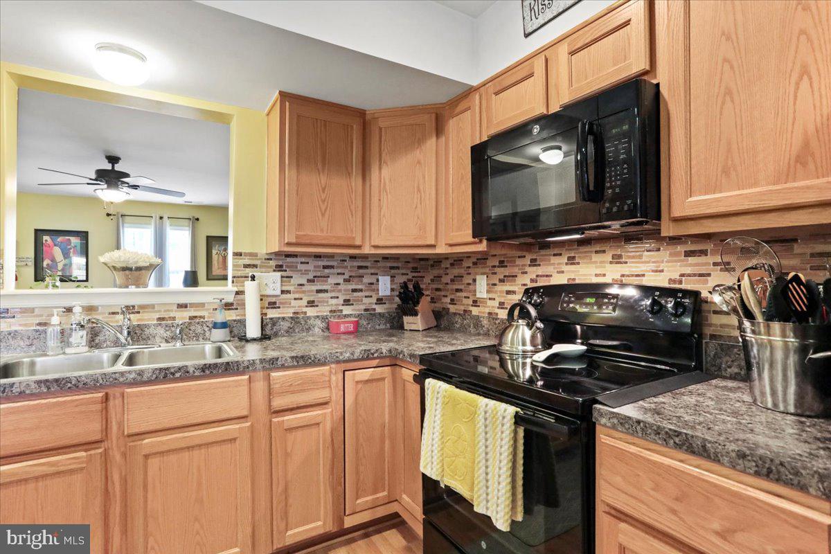 MANOR PARK - Residential