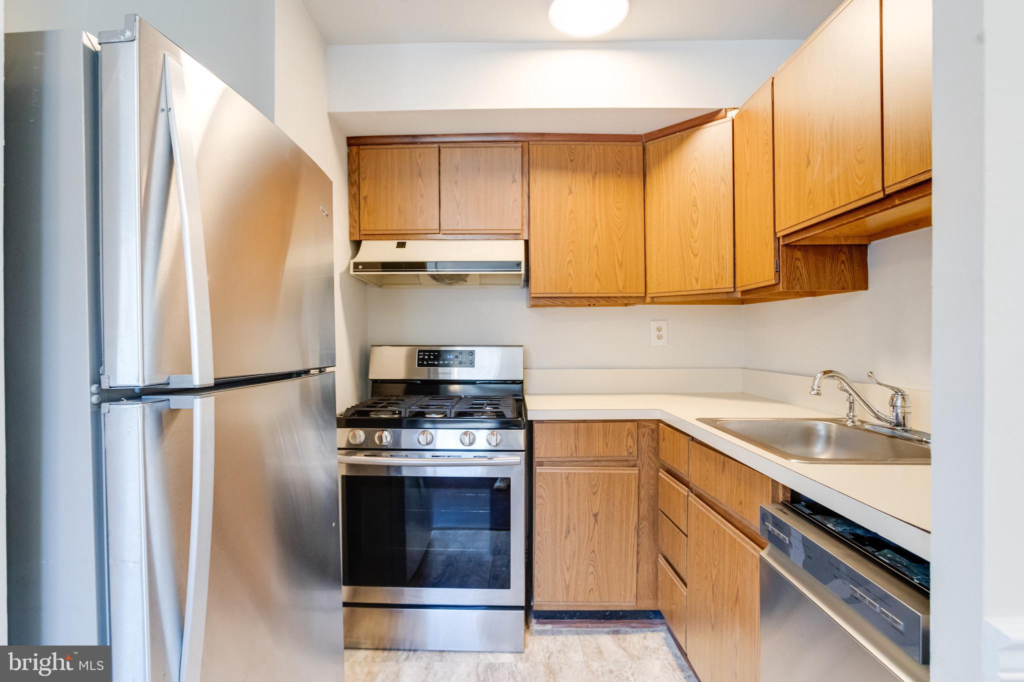 HIGHPOINTE CONDOMINIUM - Residential