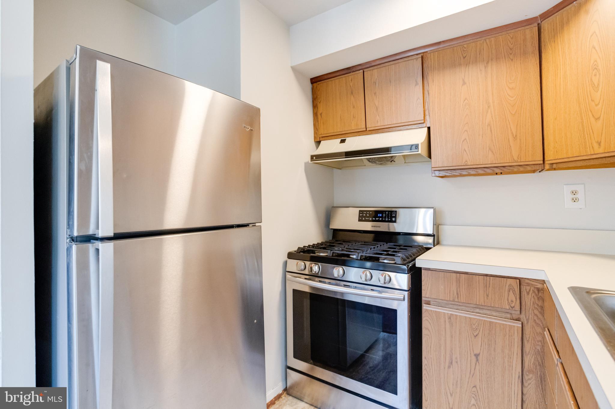 HIGHPOINTE CONDOMINIUM - Residential