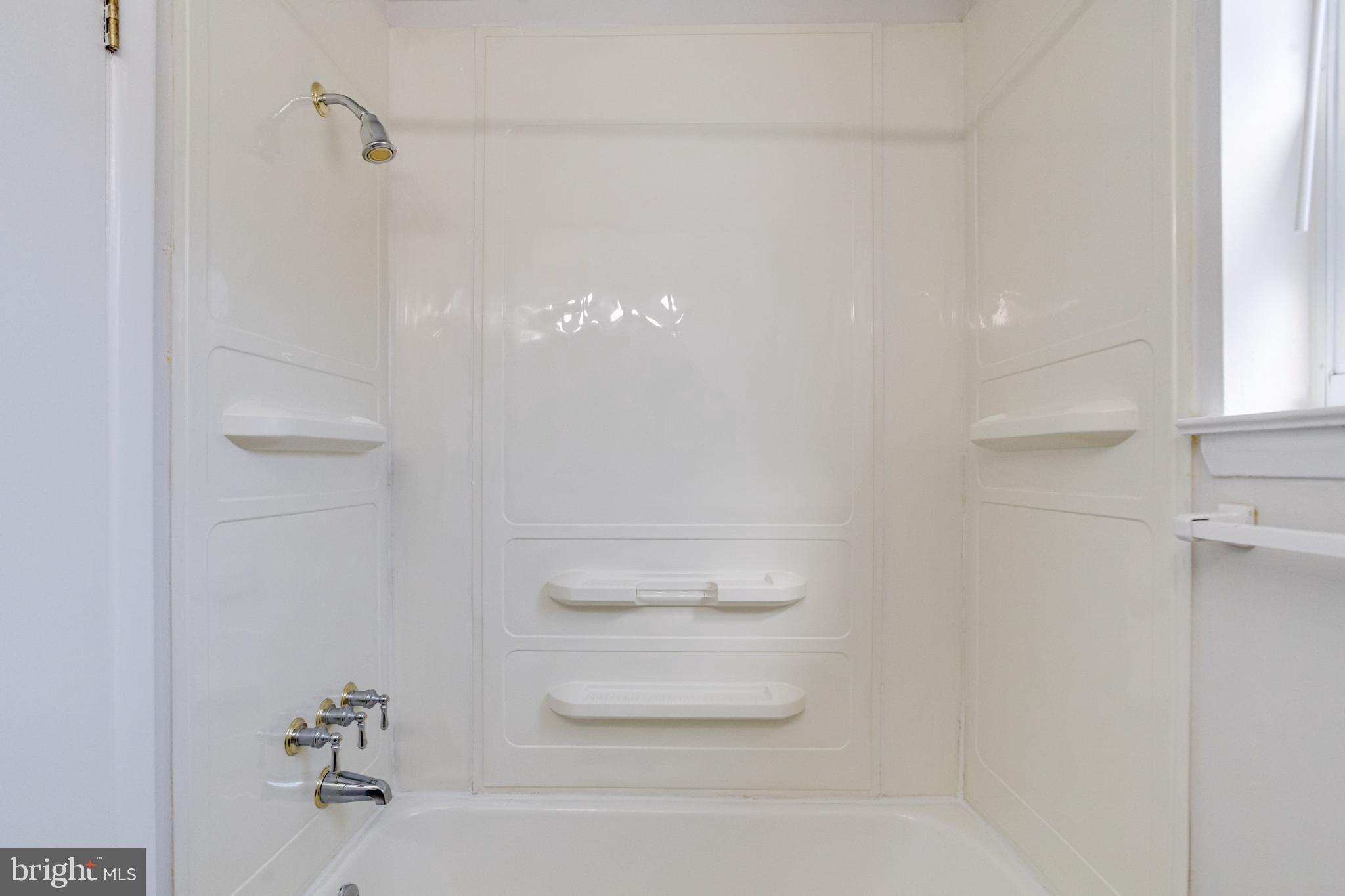 HIGHPOINTE CONDOMINIUM - Residential