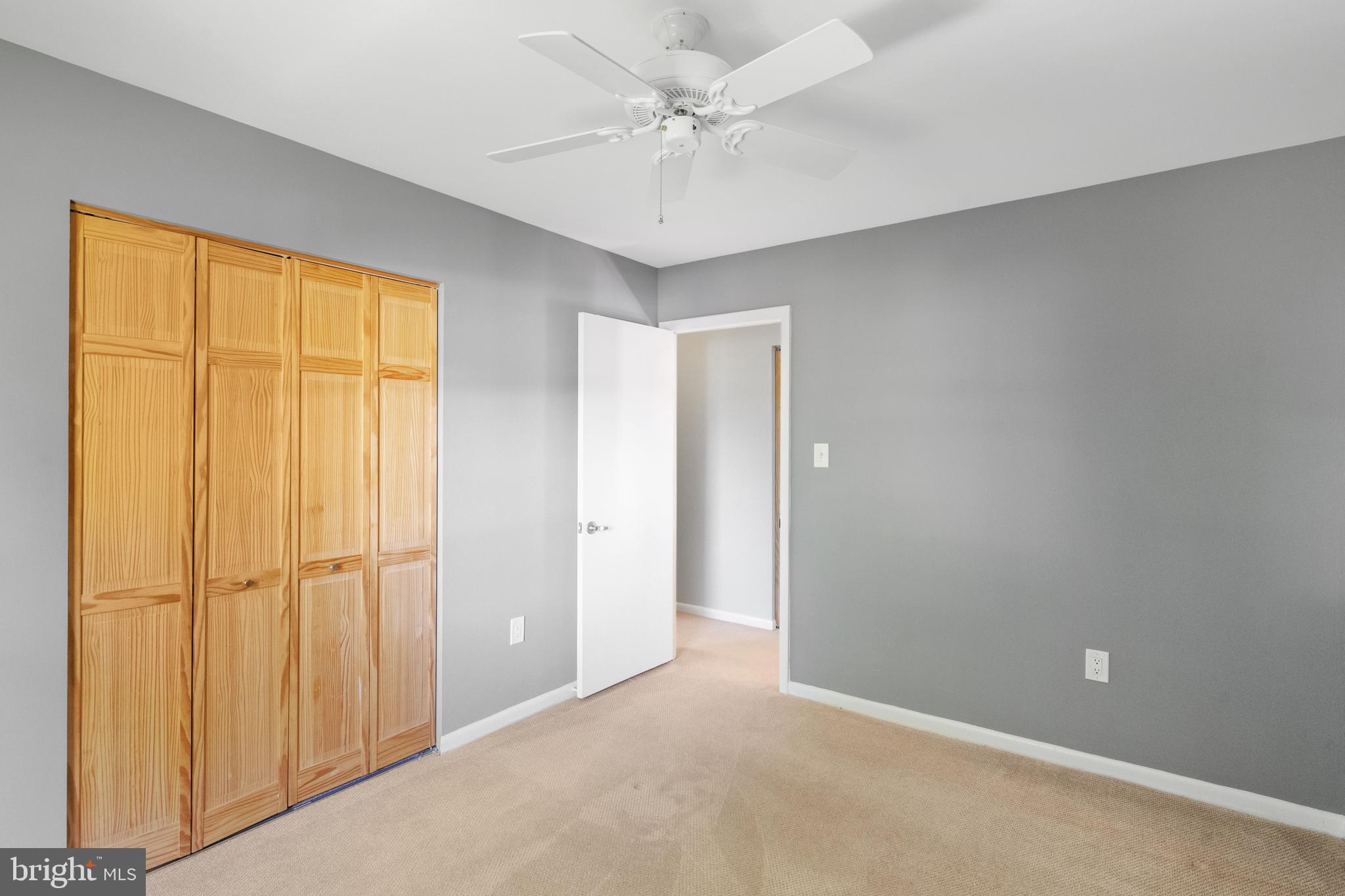 KINGSTON CHASE - Residential