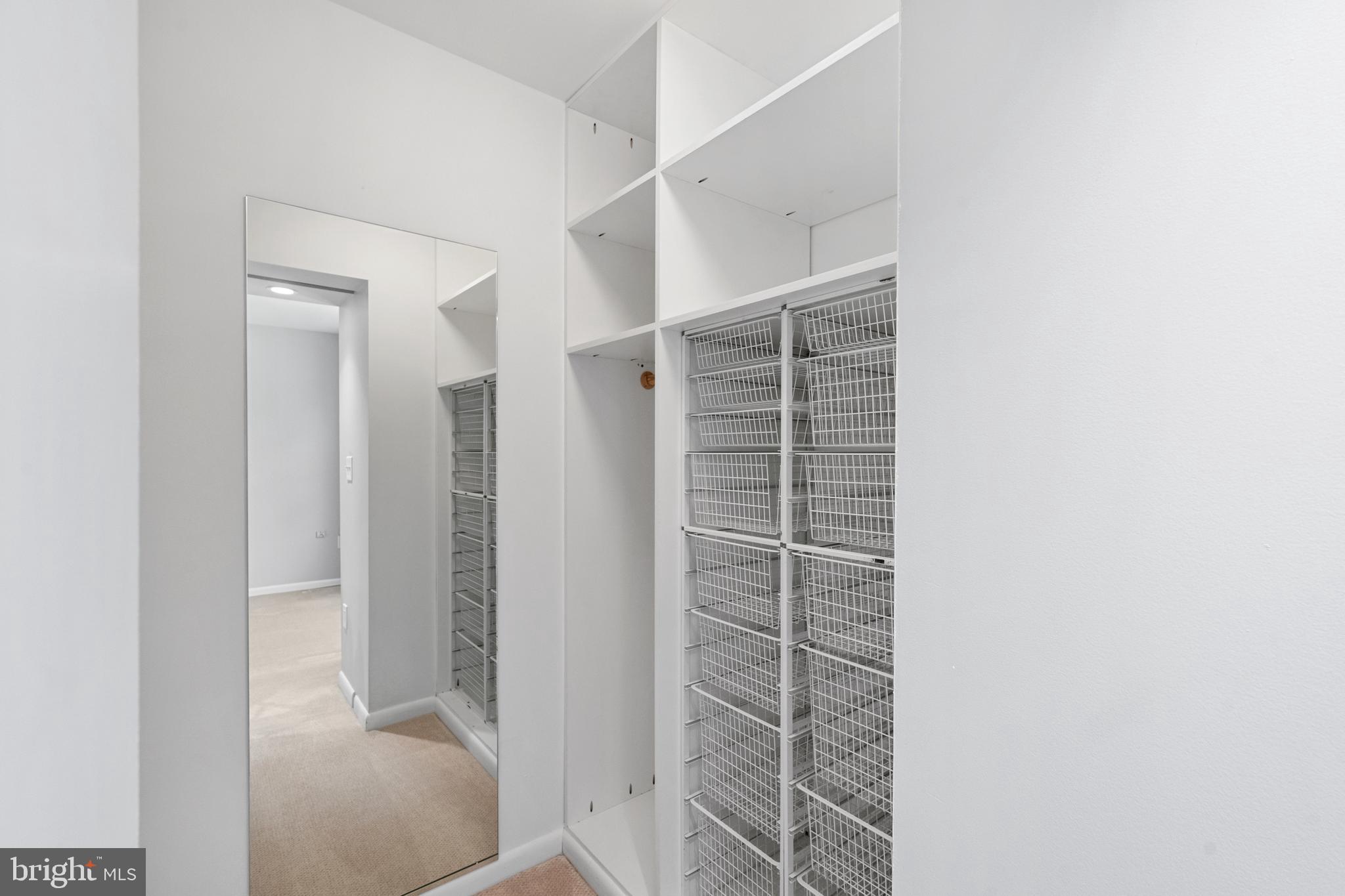 KINGSTON CHASE - Residential