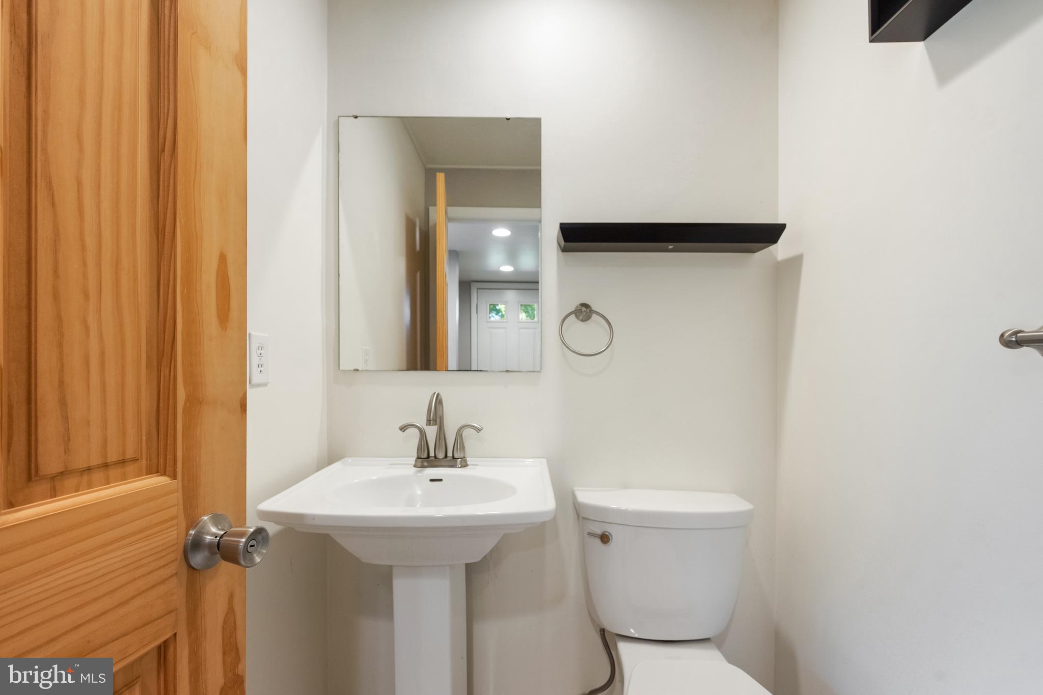 KINGSTON CHASE - Residential