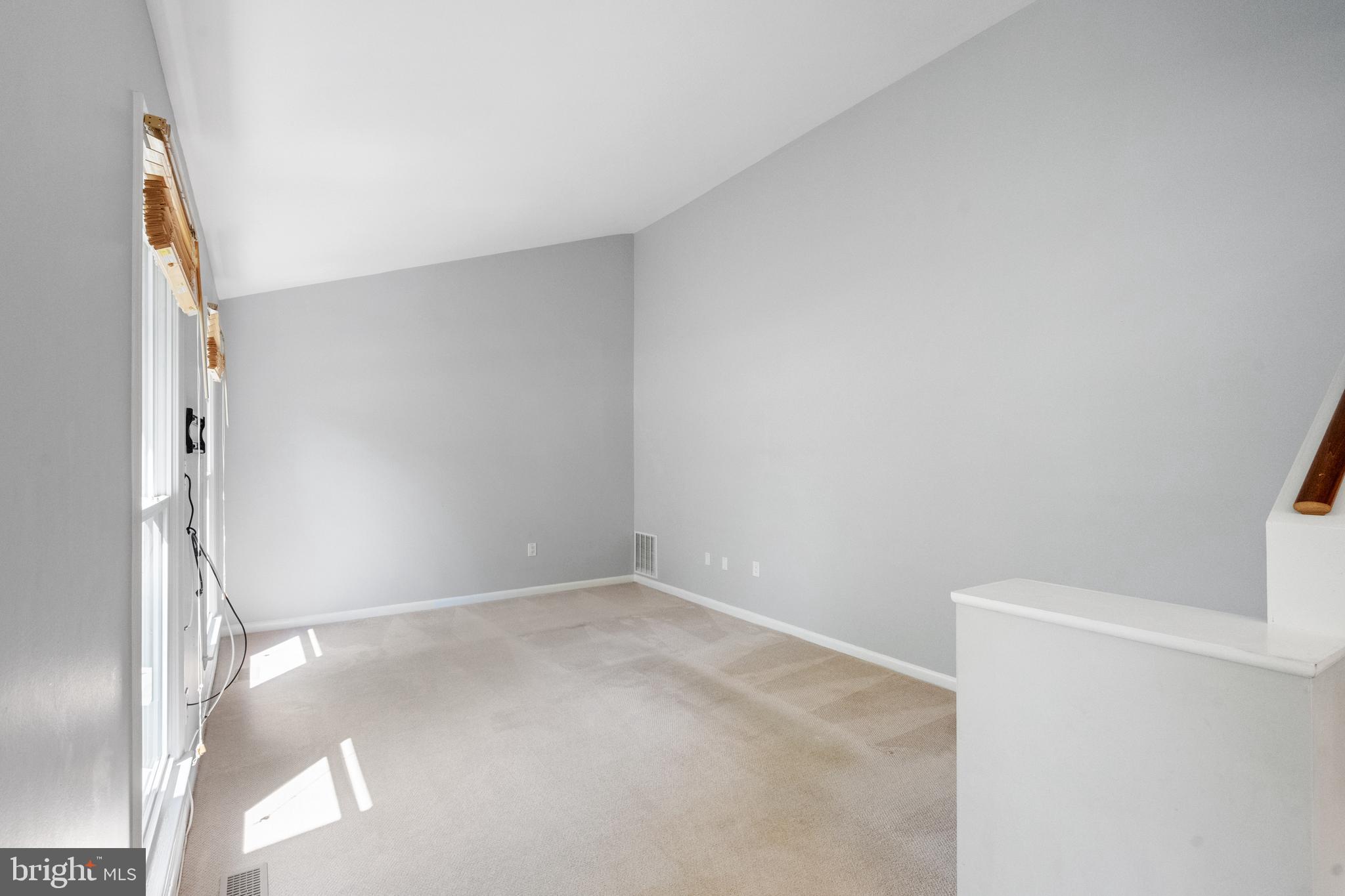 KINGSTON CHASE - Residential