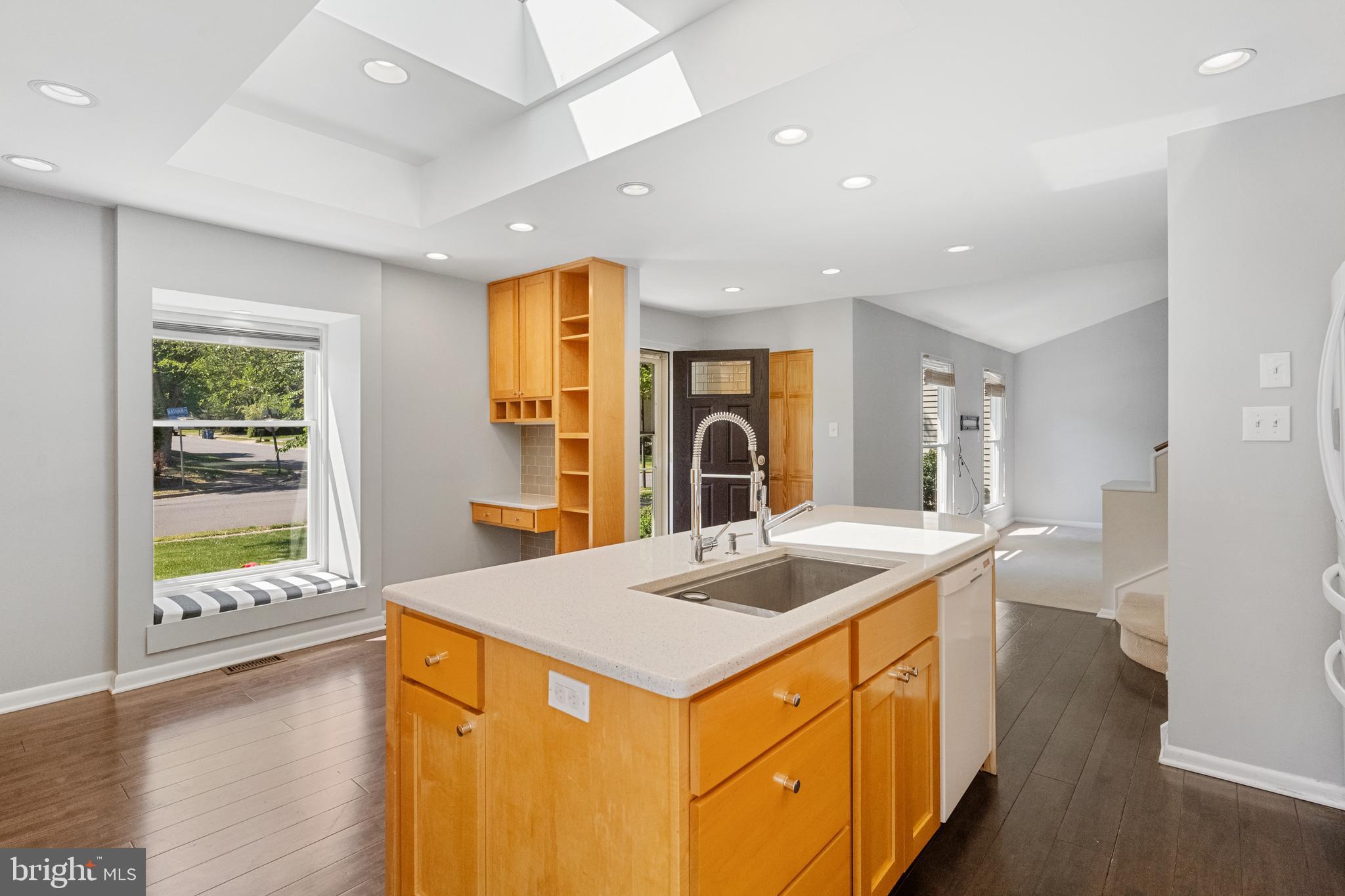 KINGSTON CHASE - Residential