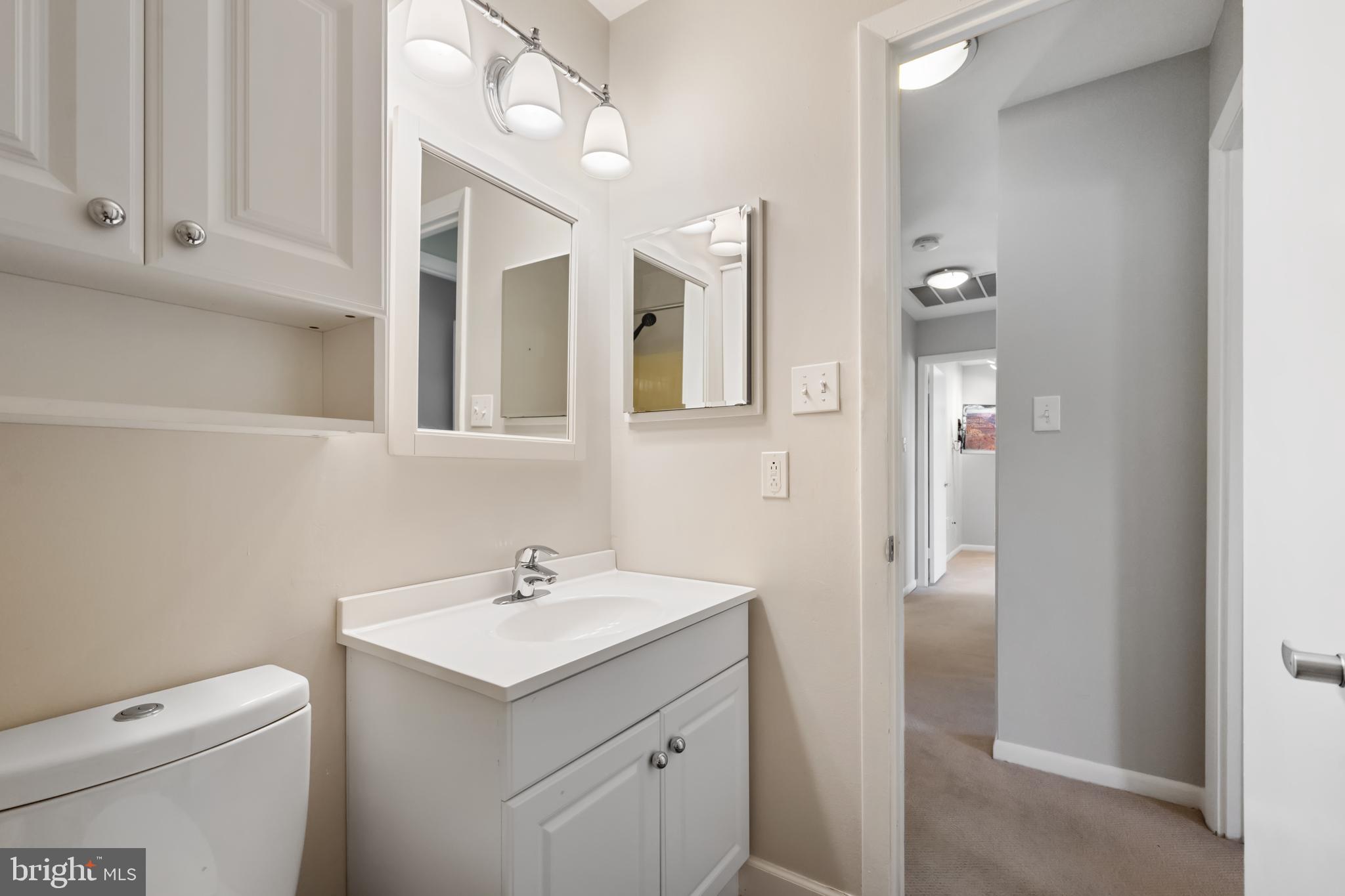 KINGSTON CHASE - Residential