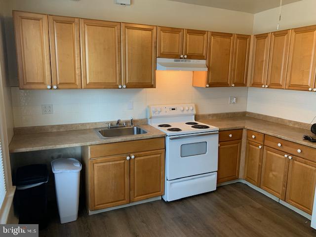 TACONY - Residential Lease