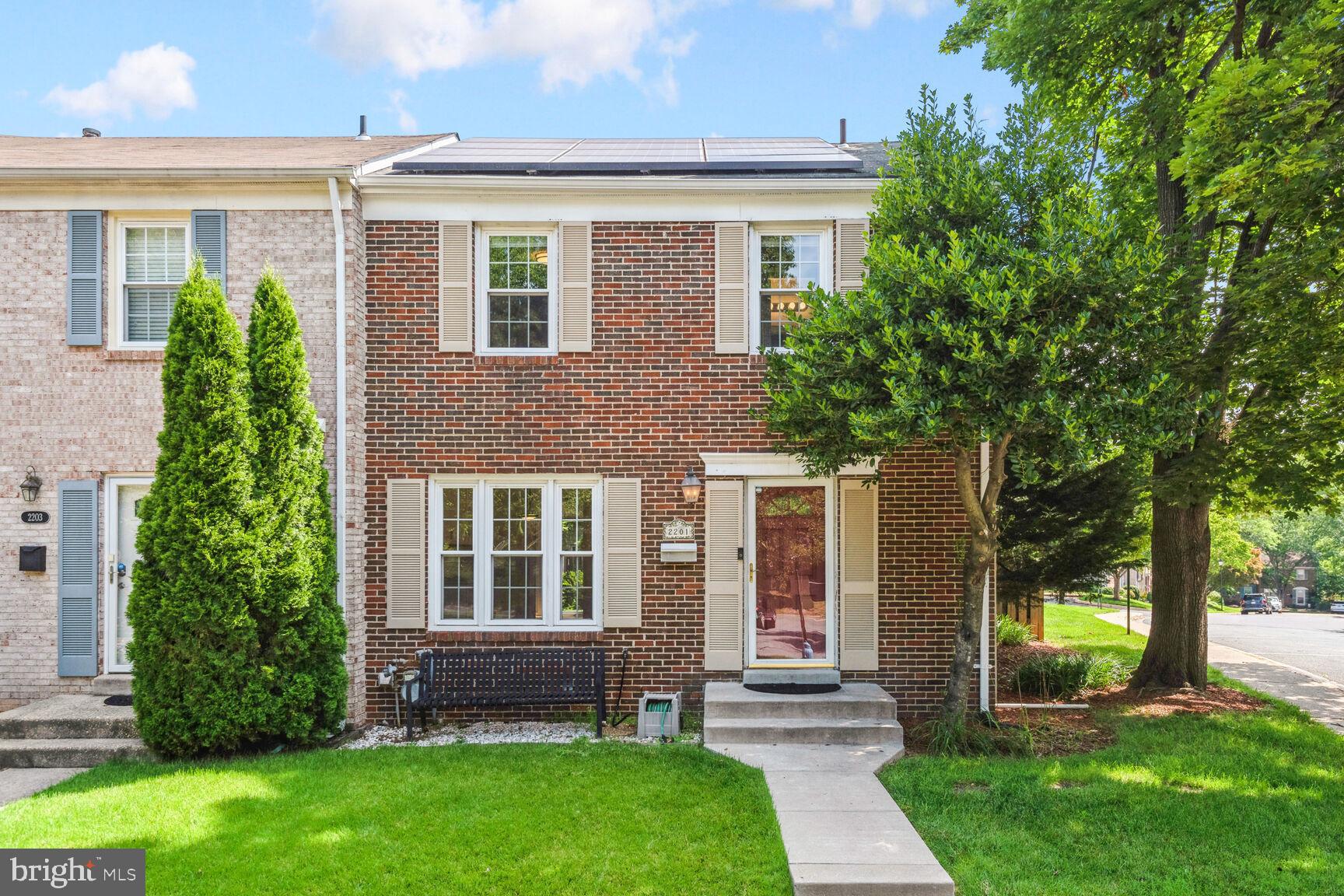 ROCKSHIRE TOWNHOMES - Residential