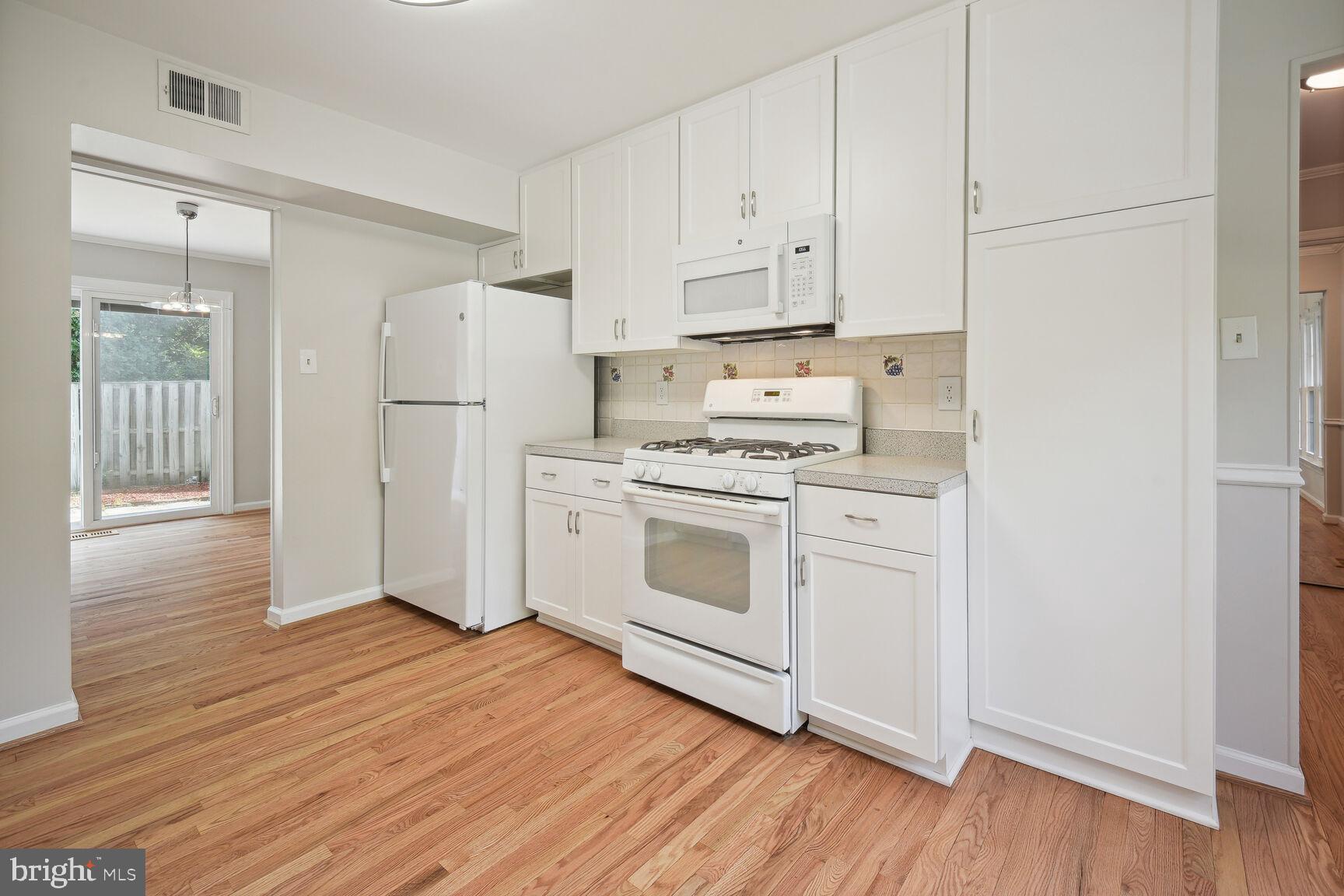 ROCKSHIRE TOWNHOMES - Residential