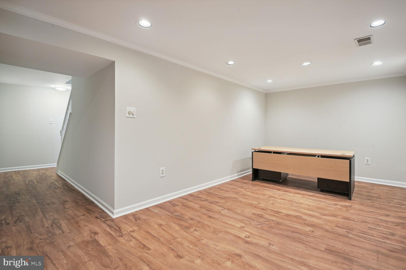 ROCKSHIRE TOWNHOMES - Residential