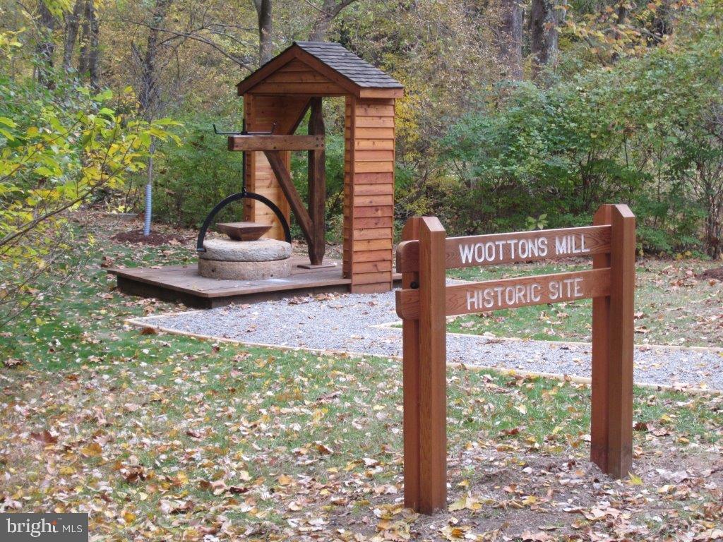 ROCKSHIRE TOWNHOMES - Residential