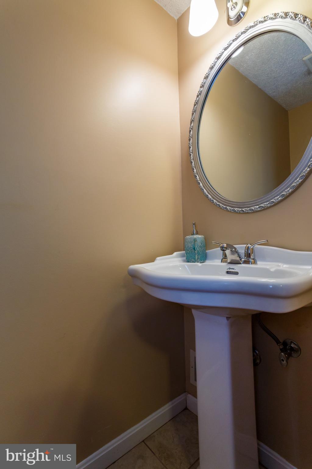 NEWINGTON FOREST - Residential Lease