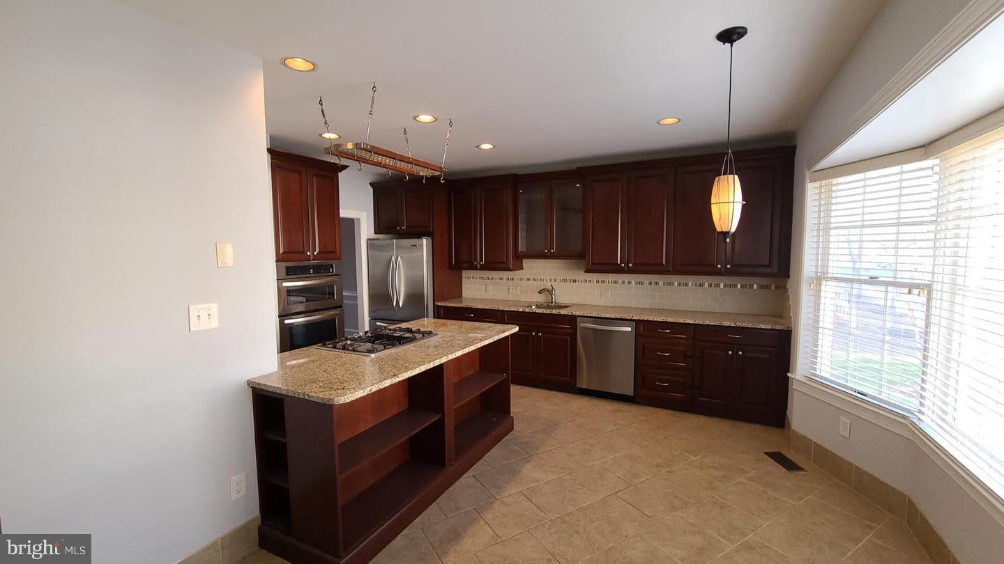 8172 MADRILLON COURT