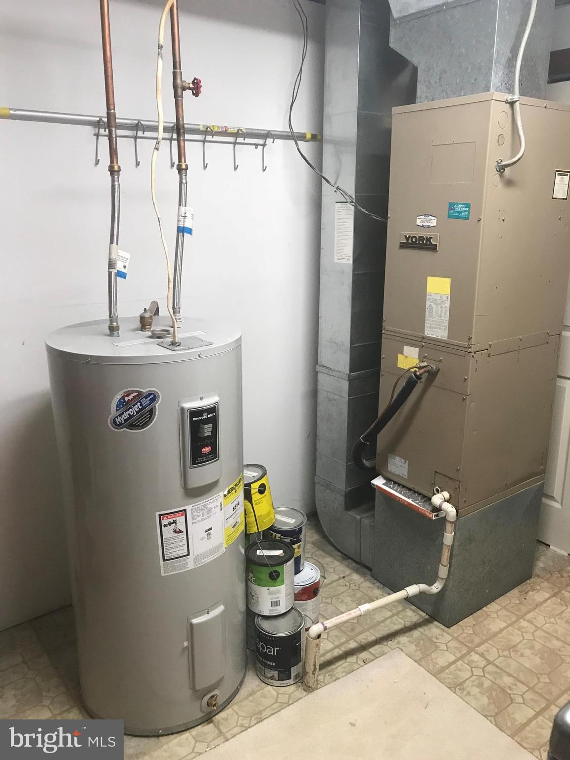 KIMBERLY VILLAGE - Residential