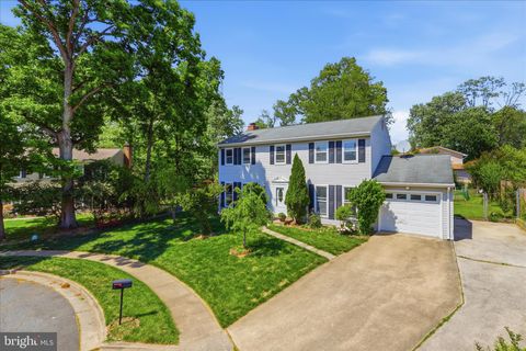 Photo of 211 Whispering Wind Court SE, VIENNA, VA 22180 (MLS # VAFX2310928)