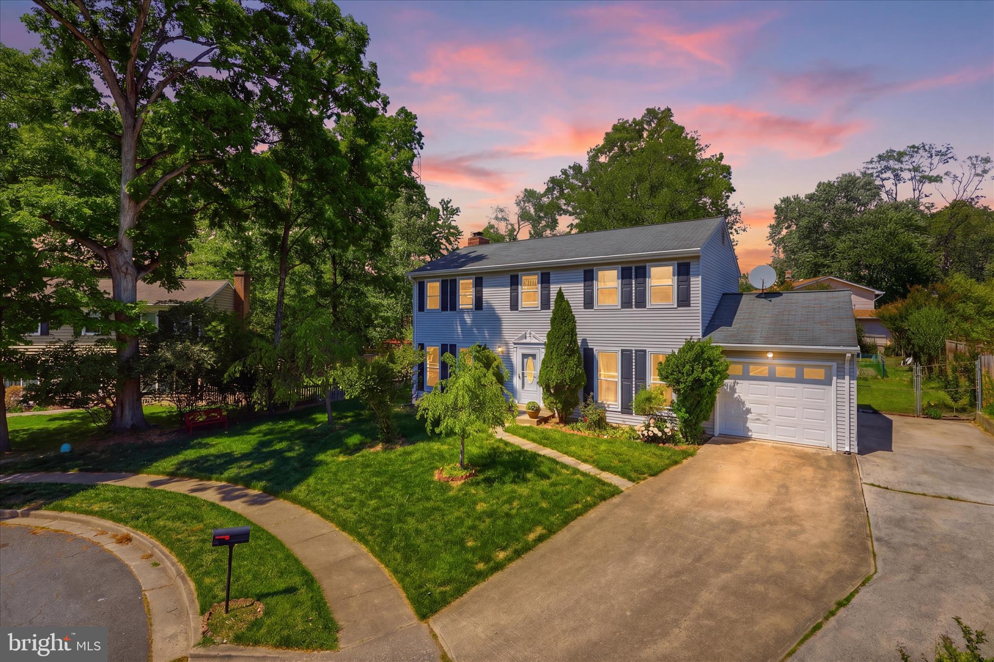 211 WHISPERING WIND COURT SE