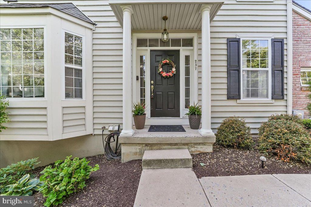 Photo of 237 Deepdale Drive, KENNETT SQUARE, PA 19348 (MLS # PACT2126074)