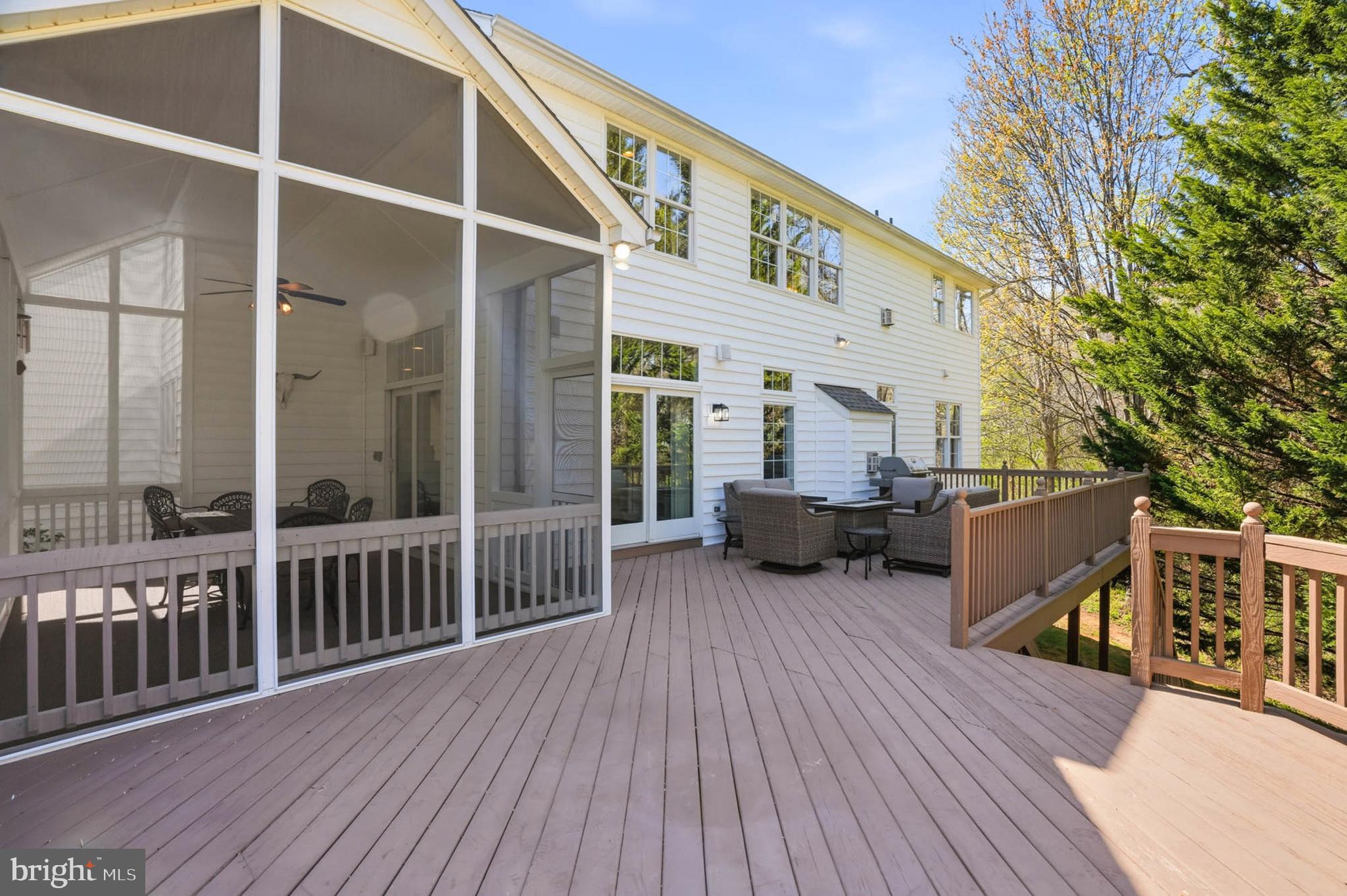 VILLAGE OF RIVER HILL - Residential