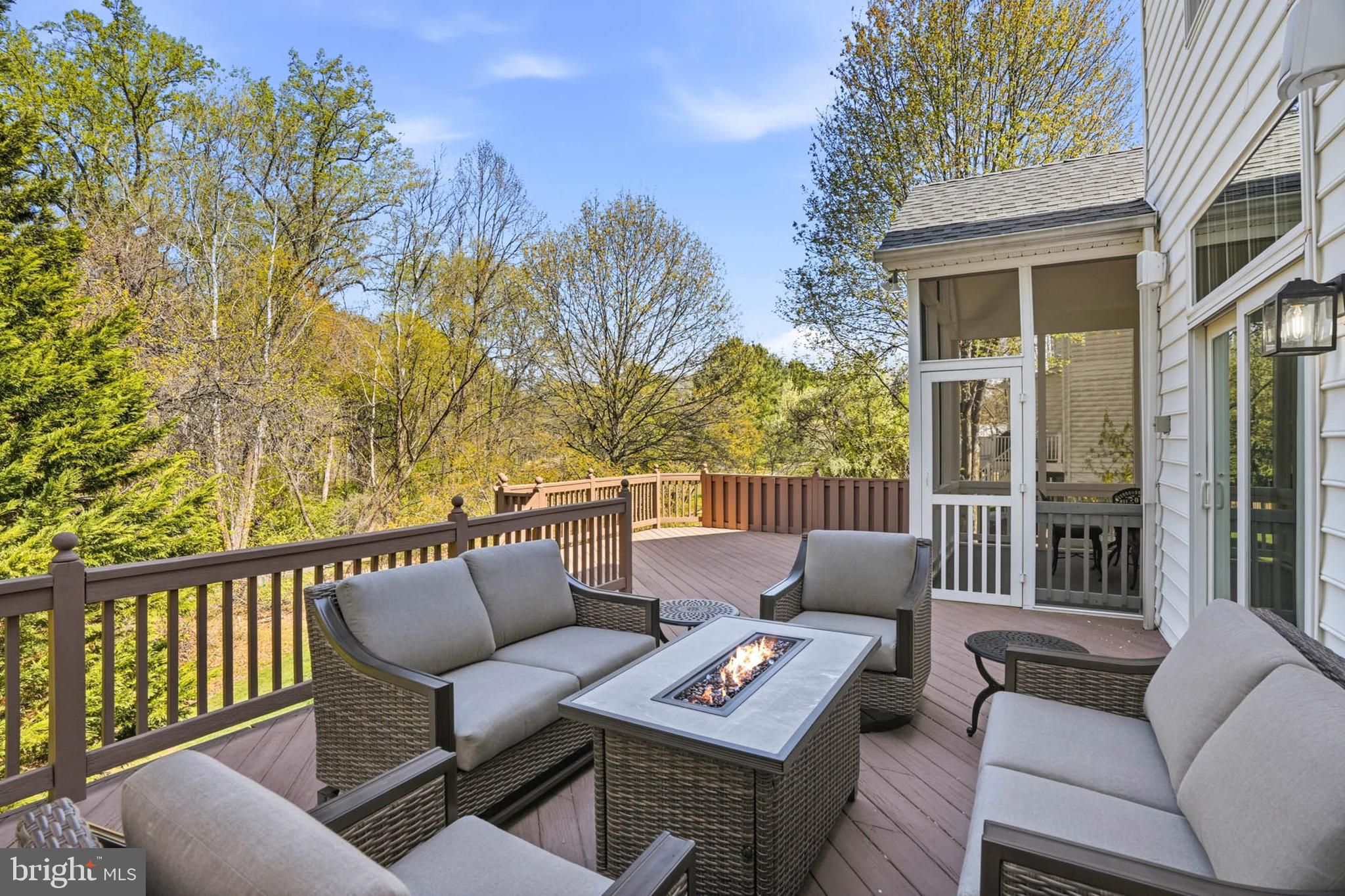 VILLAGE OF RIVER HILL - Residential